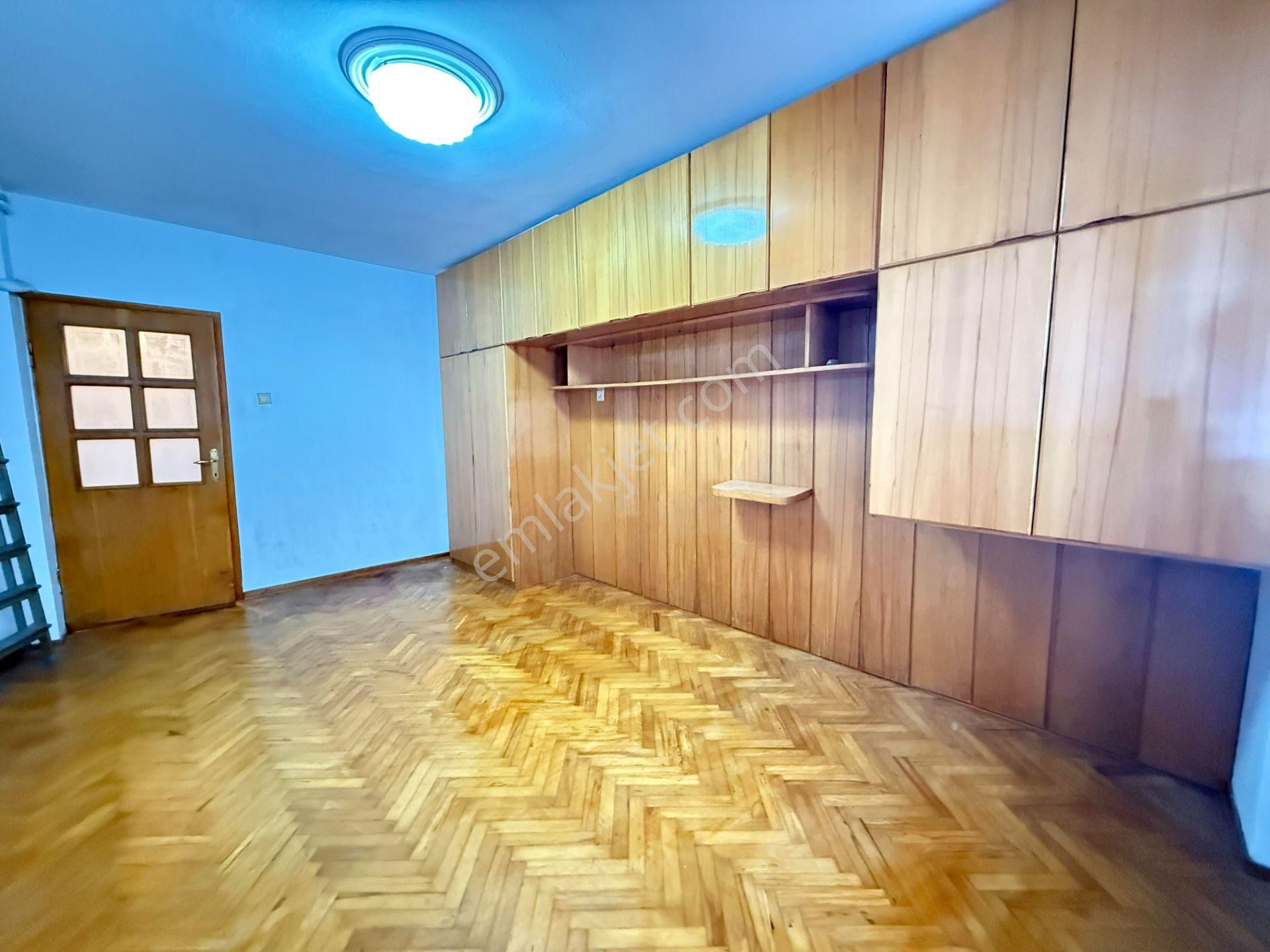 Yenişehir Gazi Mah. Adnan Menderes Blv. 4+1 Denize Sıfır Kiralık, - Görsel 23