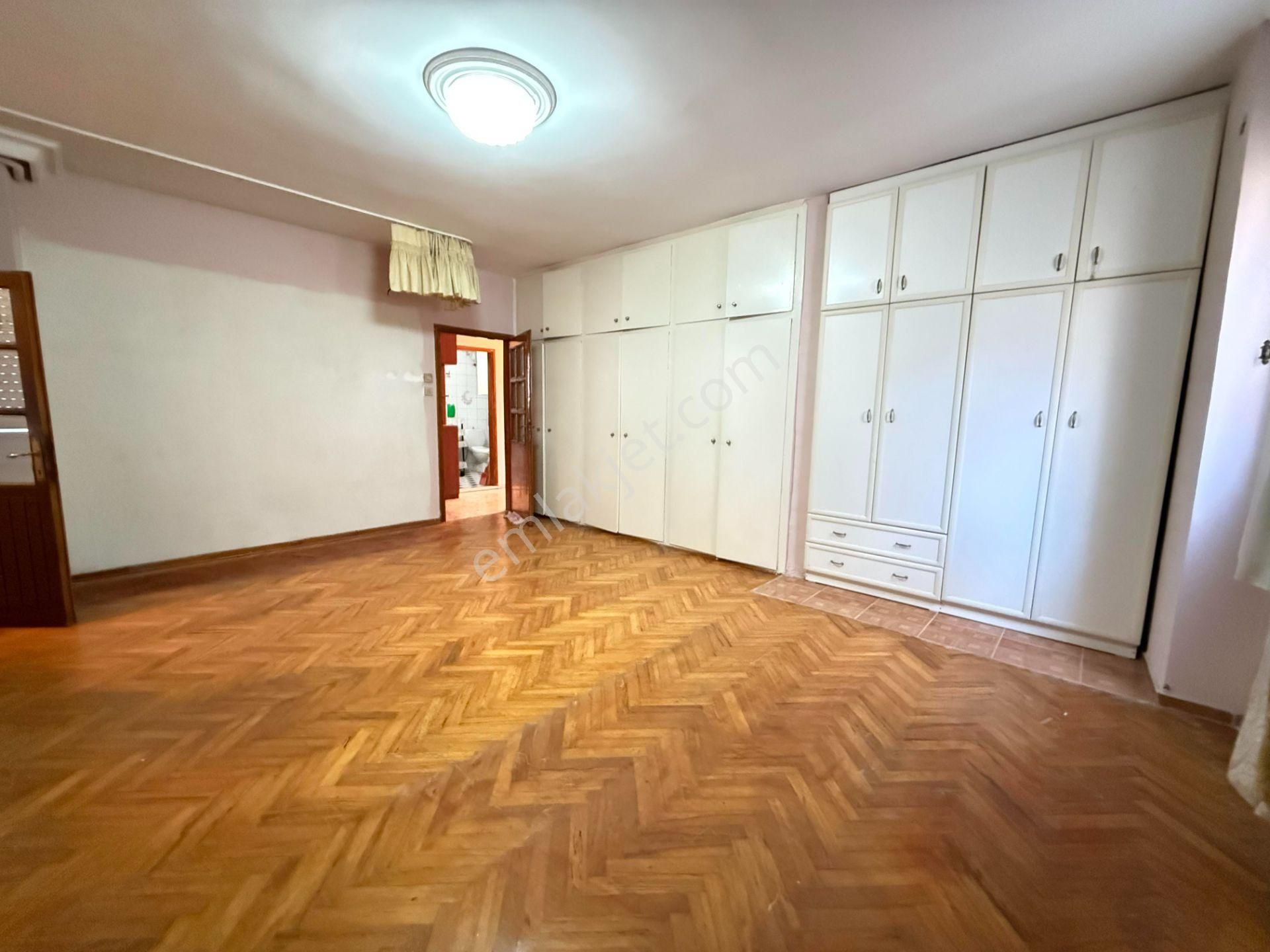 Yenişehir Gazi Mah. Adnan Menderes Blv. 4+1 Denize Sıfır Kiralık, - Görsel 26