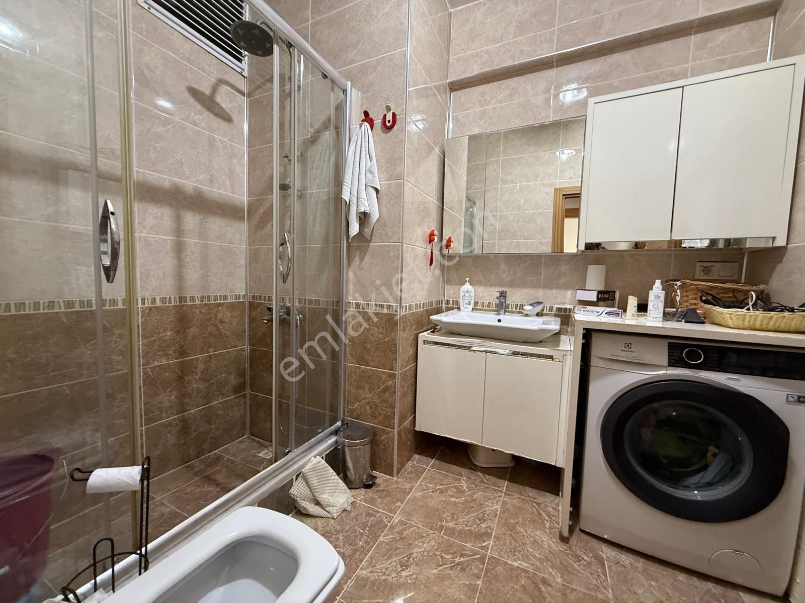 İstanbul House'dan B.evler'de Ayrı Girişli 220m2, 6+2 Dubleks - Görsel 15