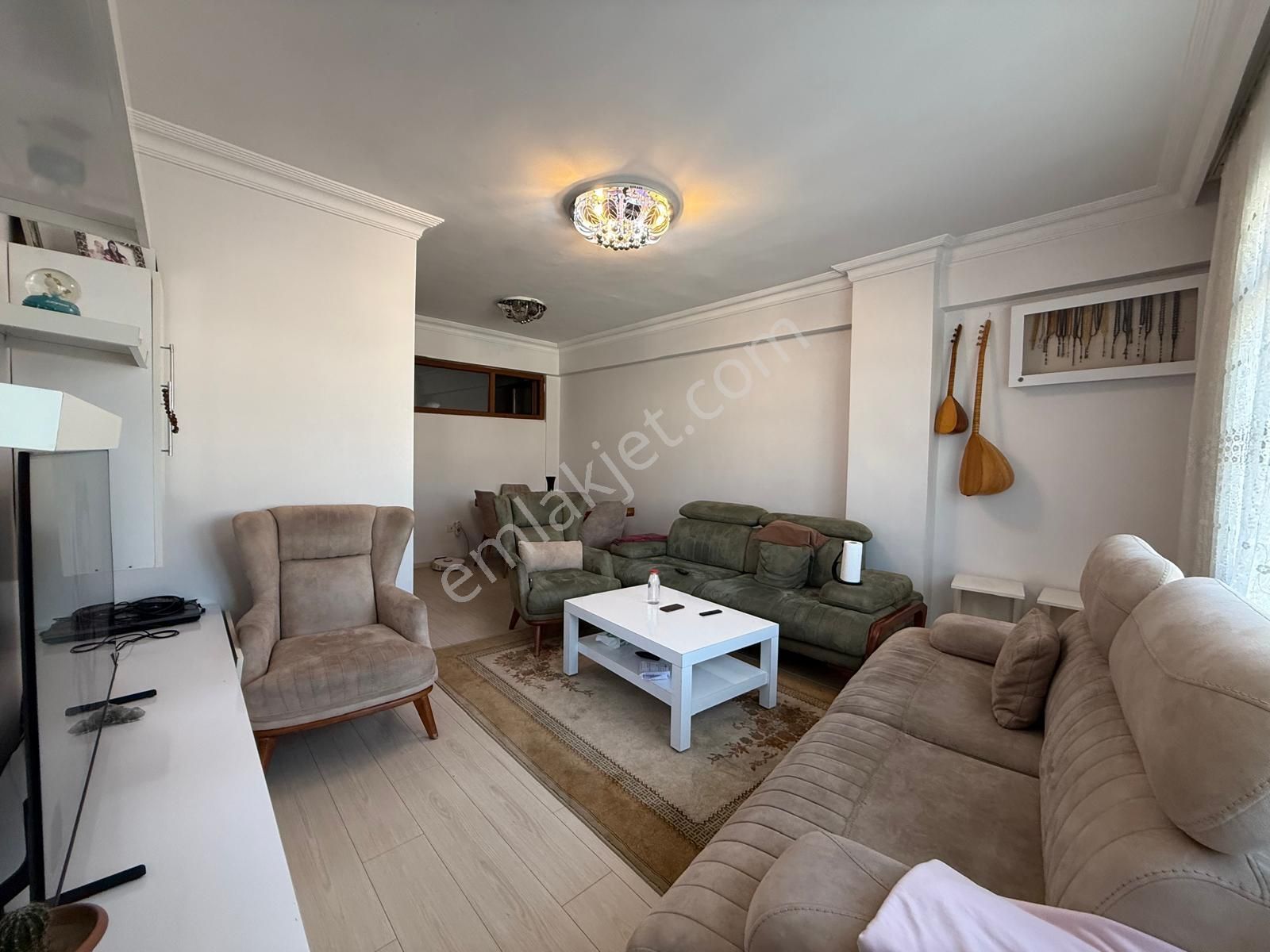 İstanbul House'dan B.evler'de Ayrı Girişli 220m2, 6+2 Dubleks - Görsel 3