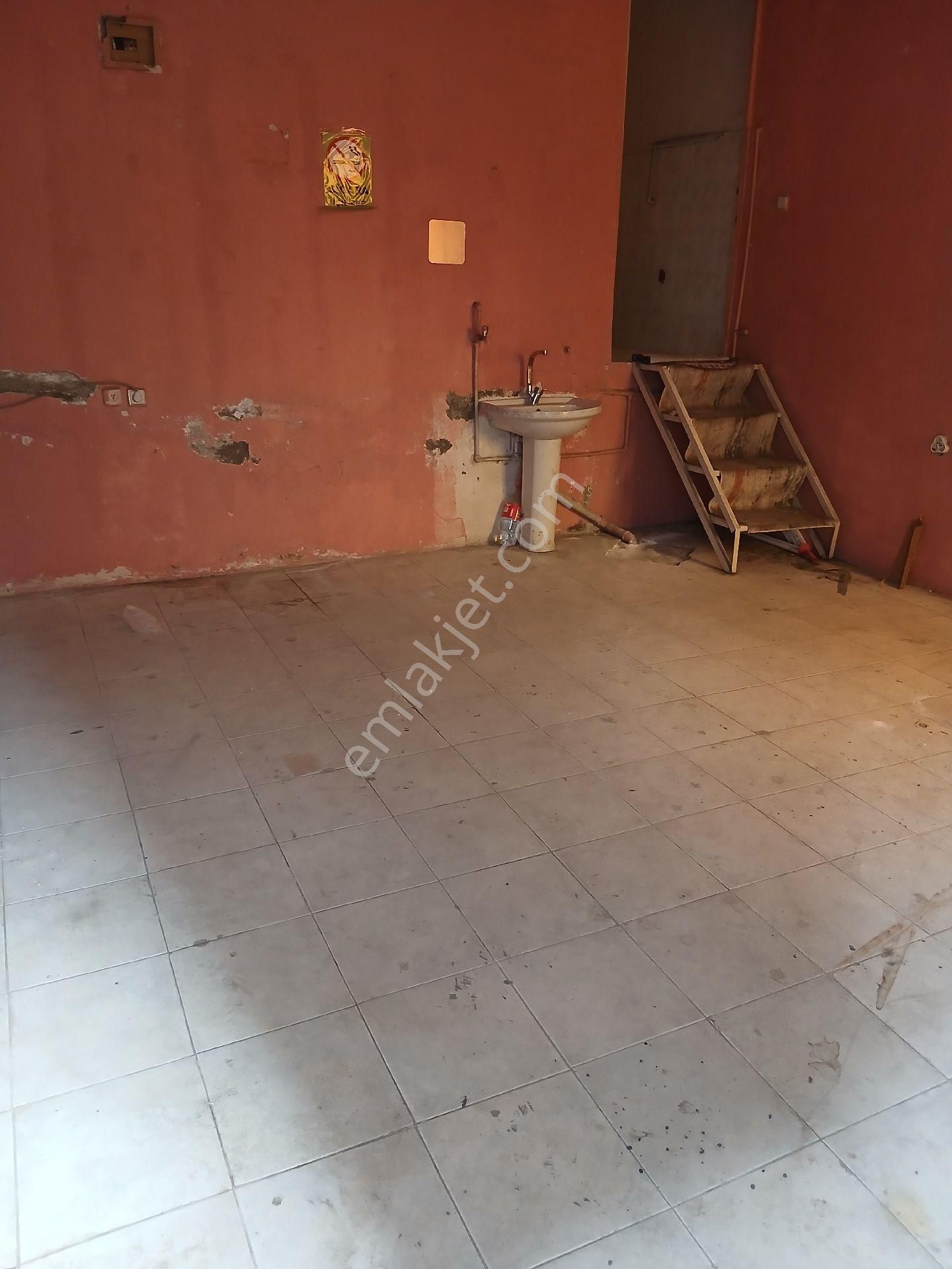 Uğur Mumcu Mah Kiralık Dükkan - Görsel 8