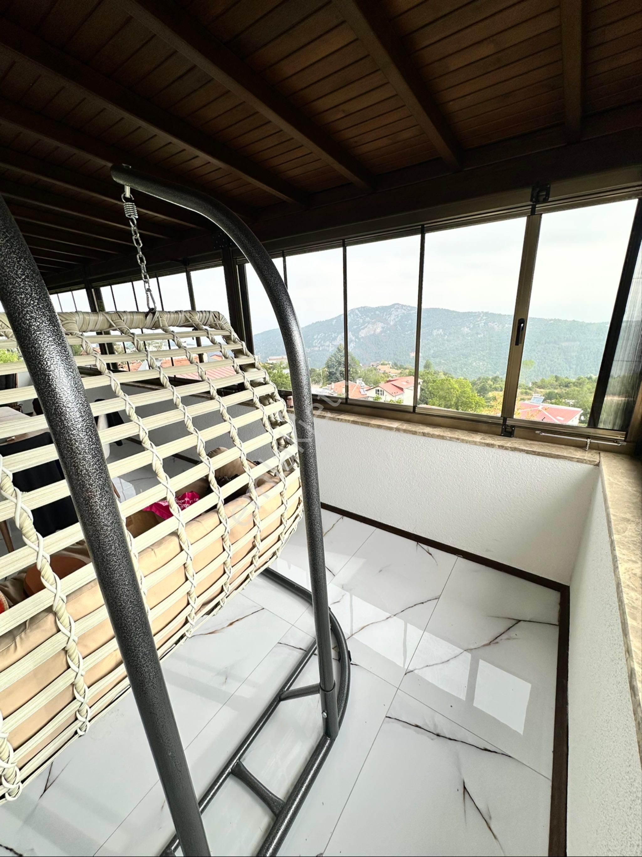 Emin Yerlikaya Gayrimenkulden Lüks Tasarım Satılık Villa - Görsel 13