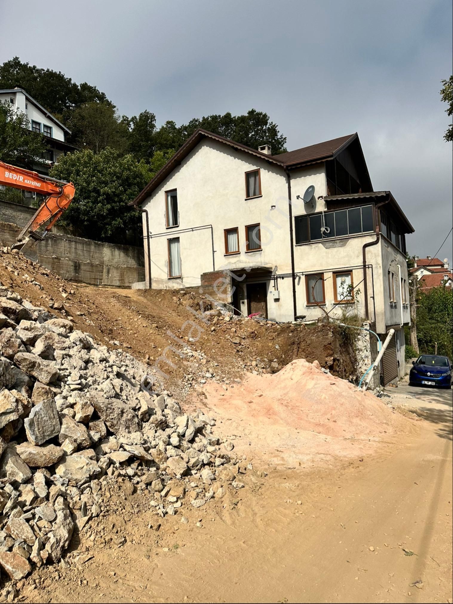 Emin Yerlikaya Gayrimenkulden Lüks Tasarım Satılık Villa - Görsel 25