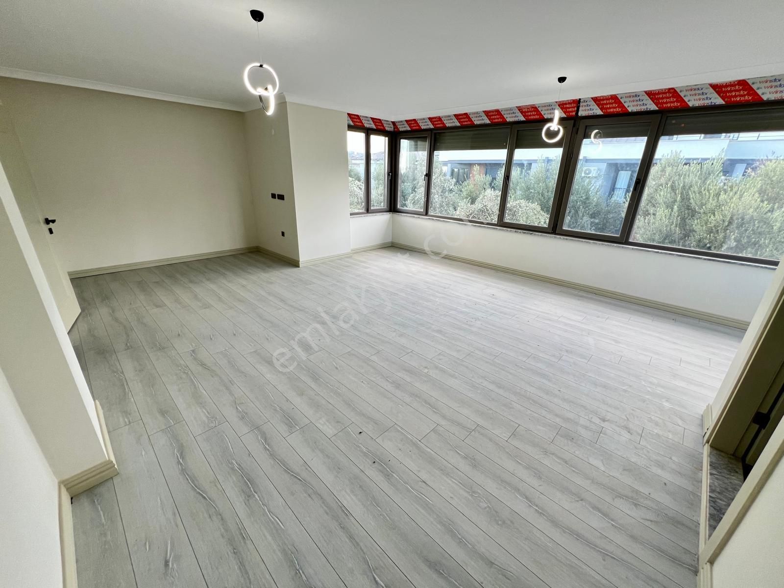 Akçay Aras Emlaktan Narlıda Denize 150 Metre 4+1 Köşe Villa - Görsel 26