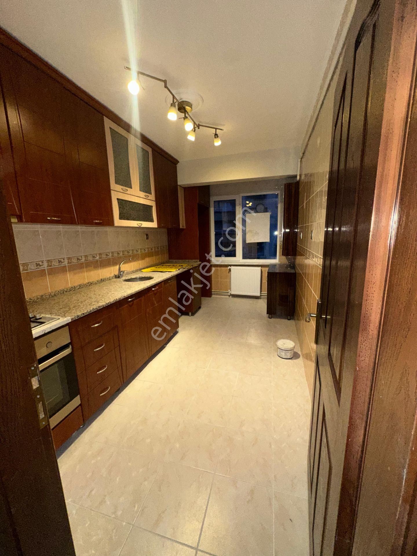 Doburca'da 3+1 140 M2 Kombili Asansörlü Satılık Daire - Görsel 8