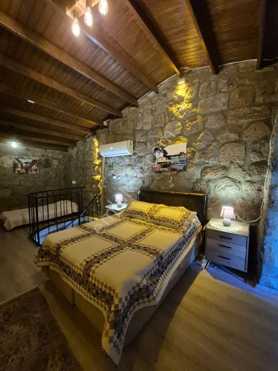 Dikili Yahşibey'de Satılık Bahçeli Taş Villa - Görsel 19