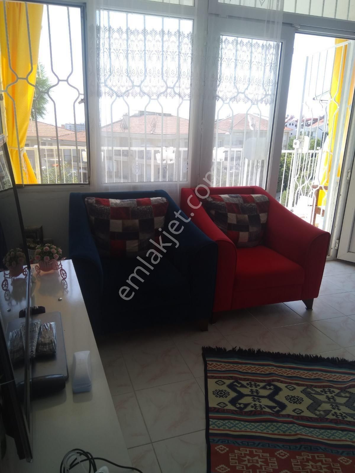 Deniz Manzaralı Geniş Bahçeli 4+1 Satılık Tripleks Villa - Görsel 8