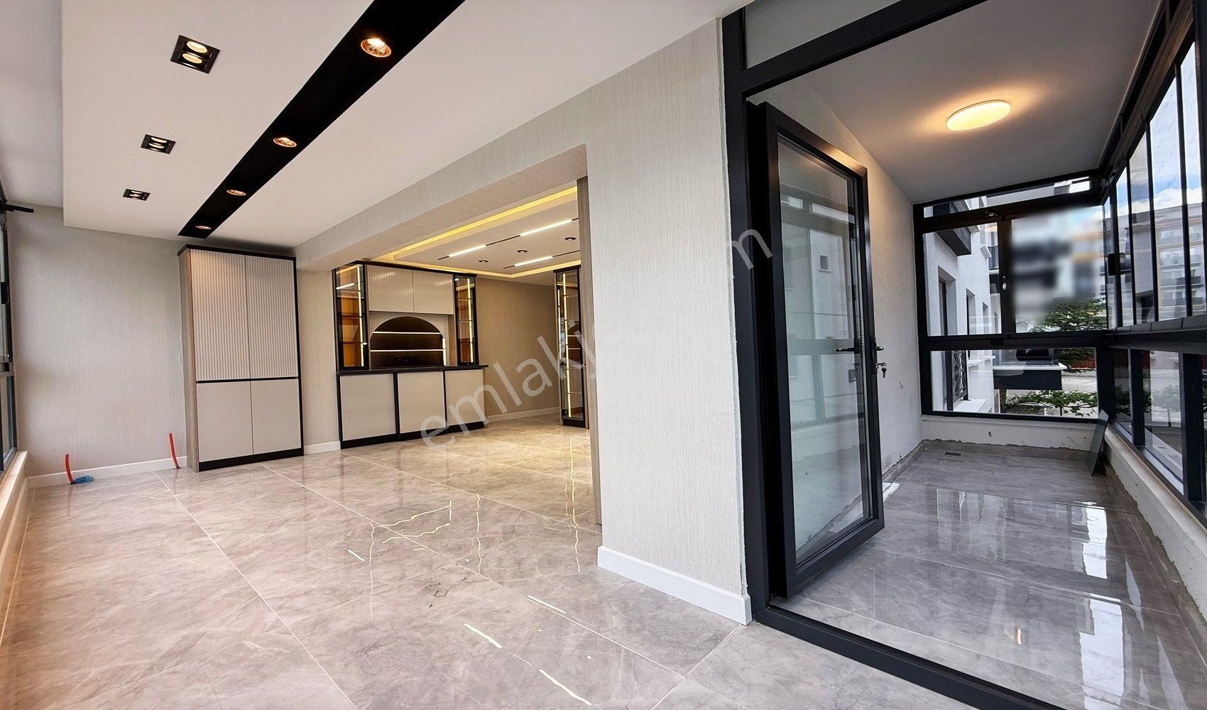 Vadi'den Karakayada -bulvar Yakını -ara Kat -lüks Yapılı- 3+1 ! - Görsel 4