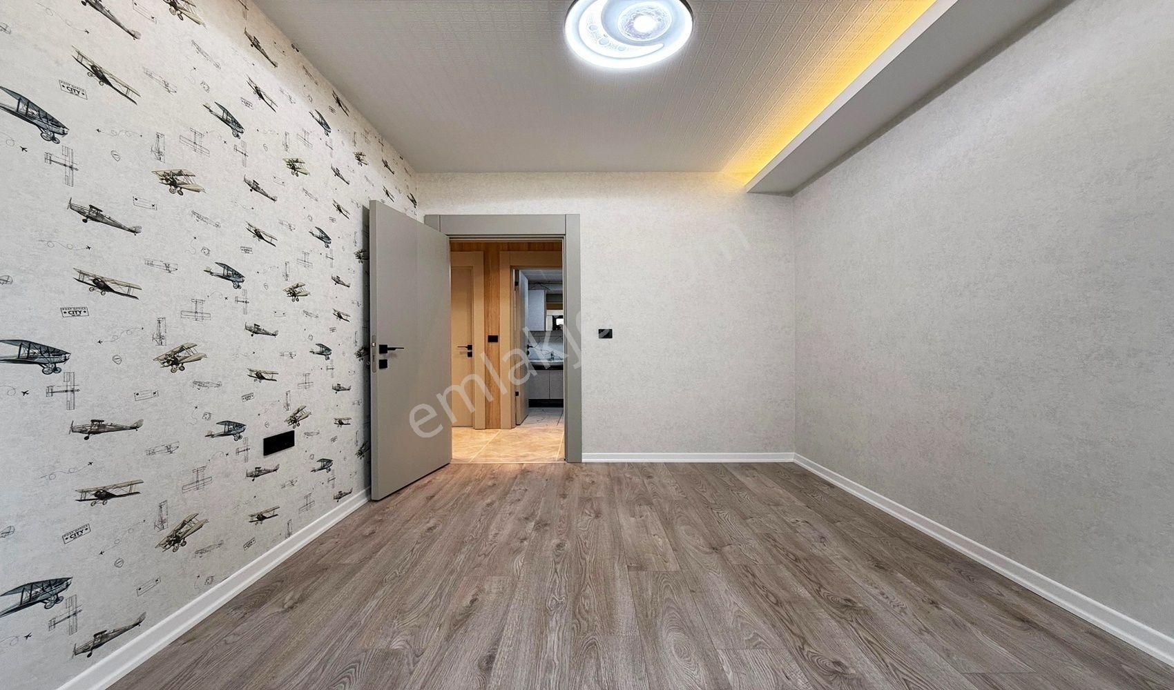 Vadi'den Karakayada -bulvar Yakını -ara Kat -lüks Yapılı- 3+1 ! - Görsel 11