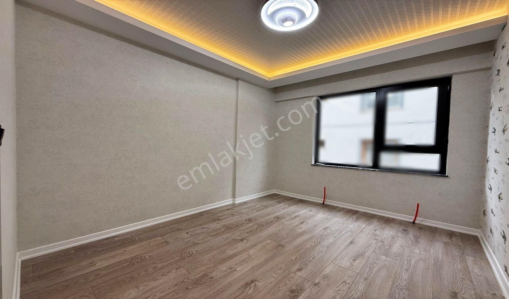 Vadi'den Karakayada -bulvar Yakını -ara Kat -lüks Yapılı- 3+1 ! - Görsel 9