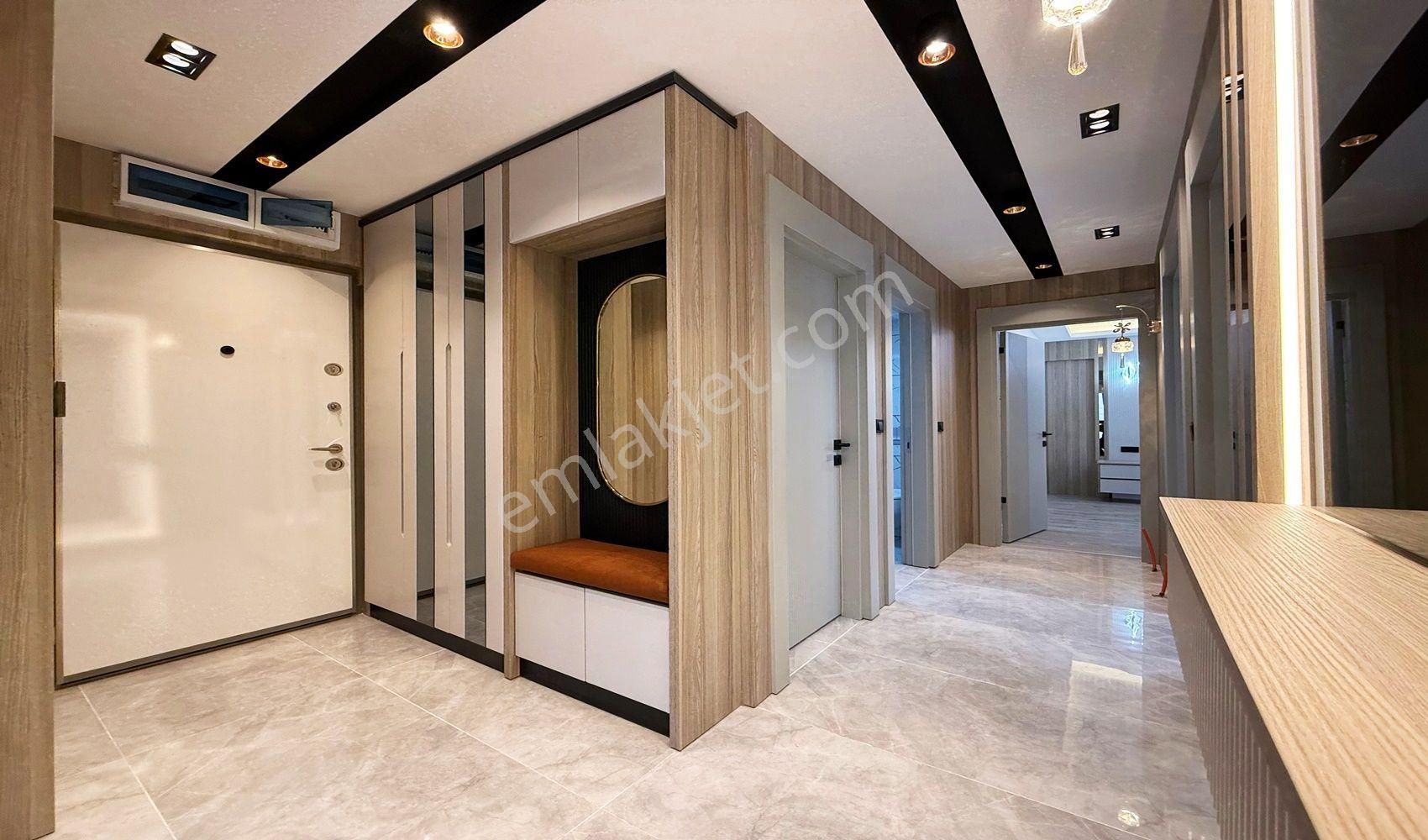 Vadi'den Karakayada -bulvar Yakını -ara Kat -lüks Yapılı- 3+1 ! - Görsel 18