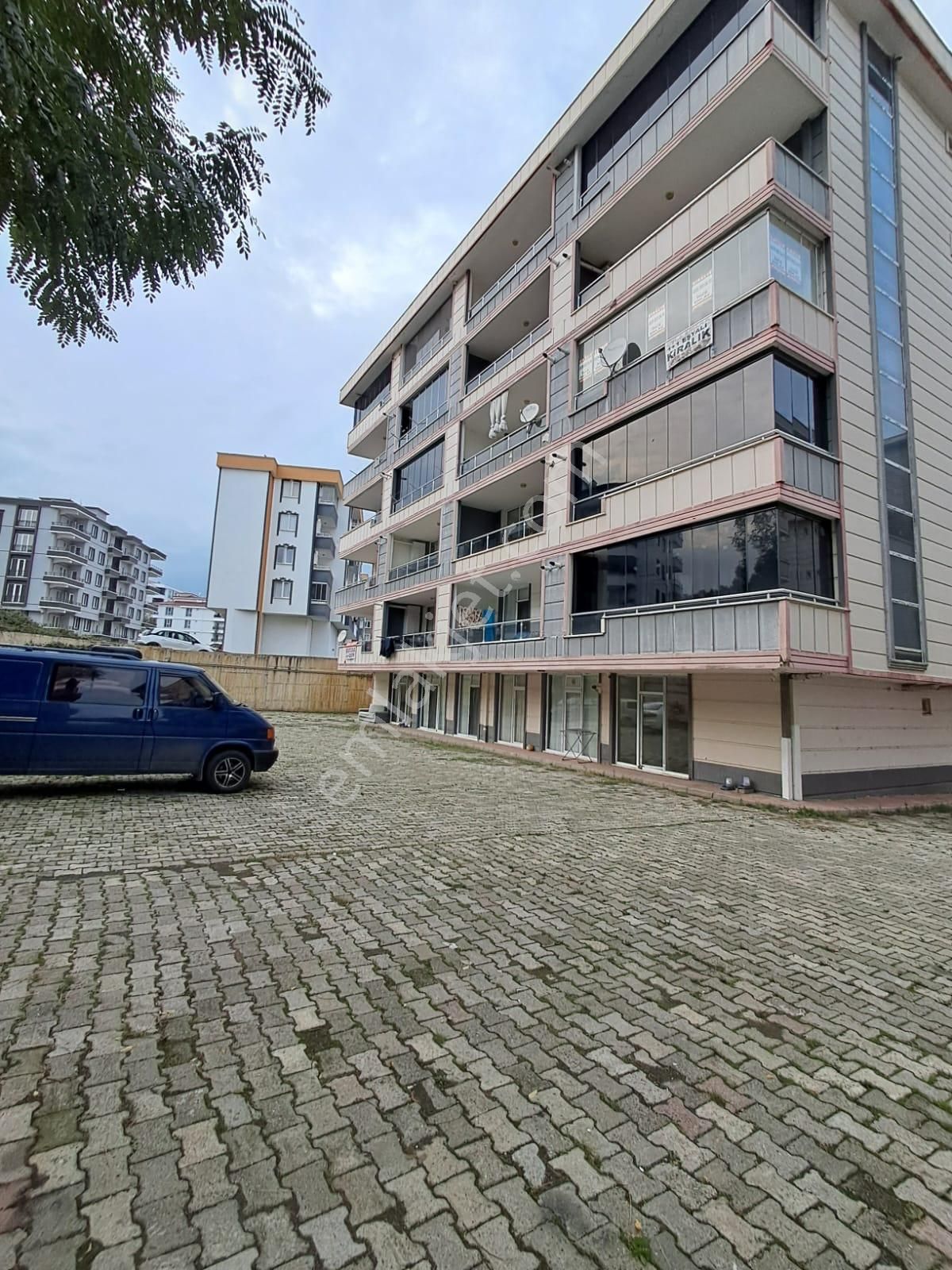 Samsun Atakum Körfez Mah. Tramvay Durağına 75 Mt 1+1 Acil Eşyalı Satılık Daire - Görsel 2