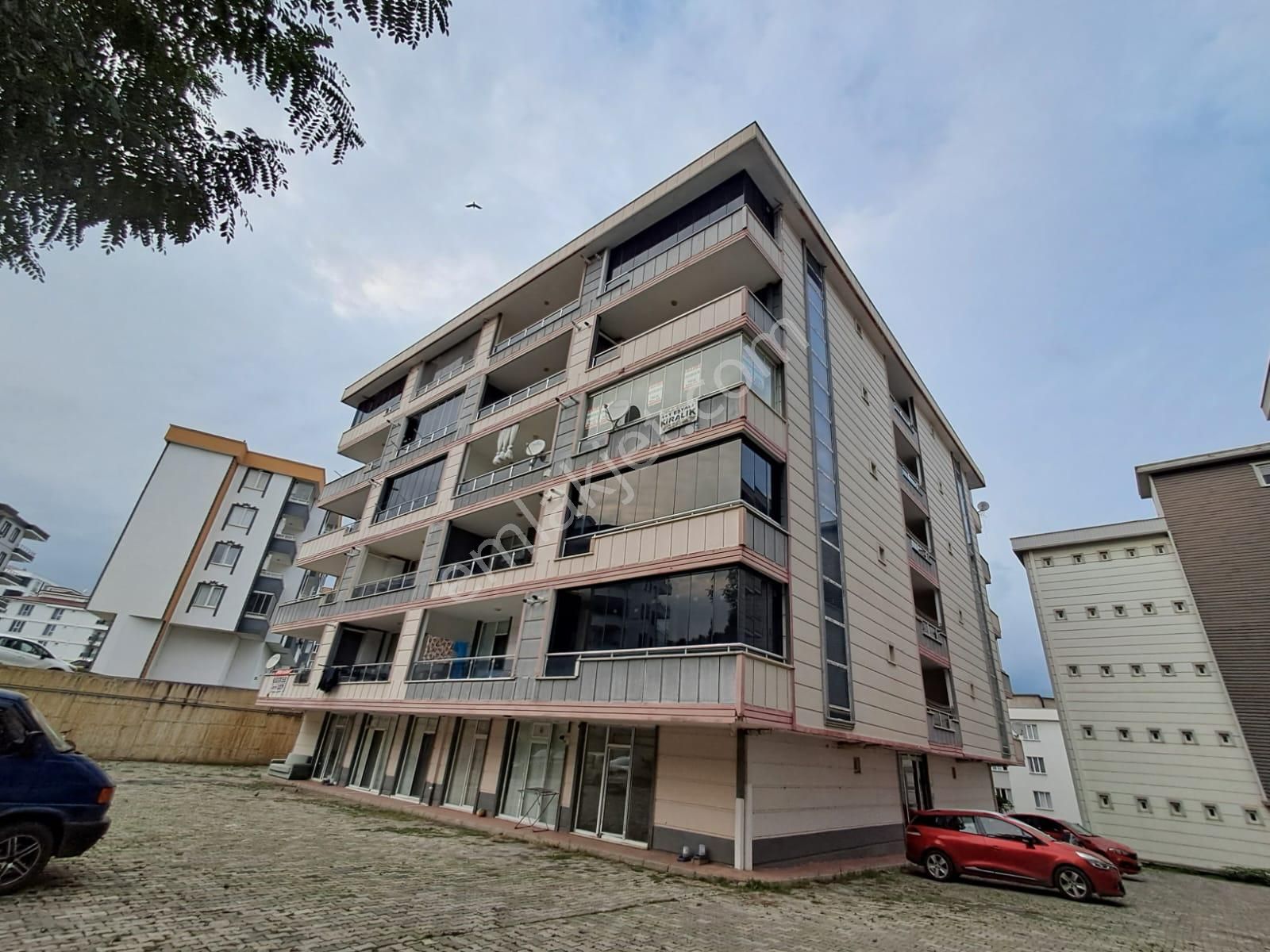 Samsun Atakum Körfez Mah. Tramvay Durağına 75 Mt 1+1 Acil Eşyalı Satılık Daire - Görsel 6