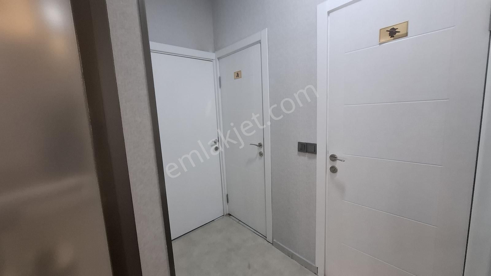 Çiğdem Emlak,dan Locamahal Dükkanlarında Satılık Dükkan - Görsel 8