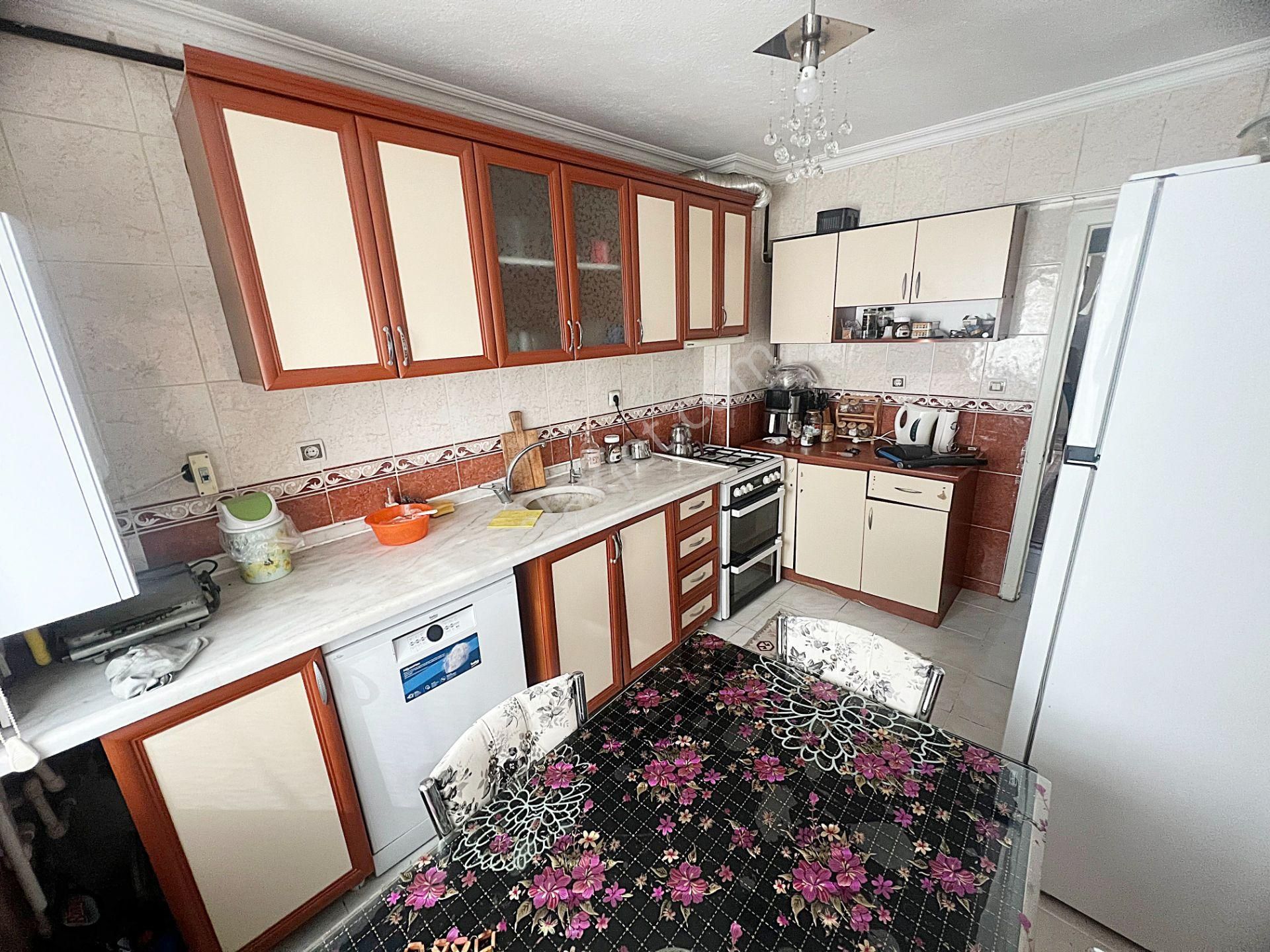 Güventepe Cadde Üzeri Merkezi Konumda Önü Açık 5+1 Dubleks - Görsel 3