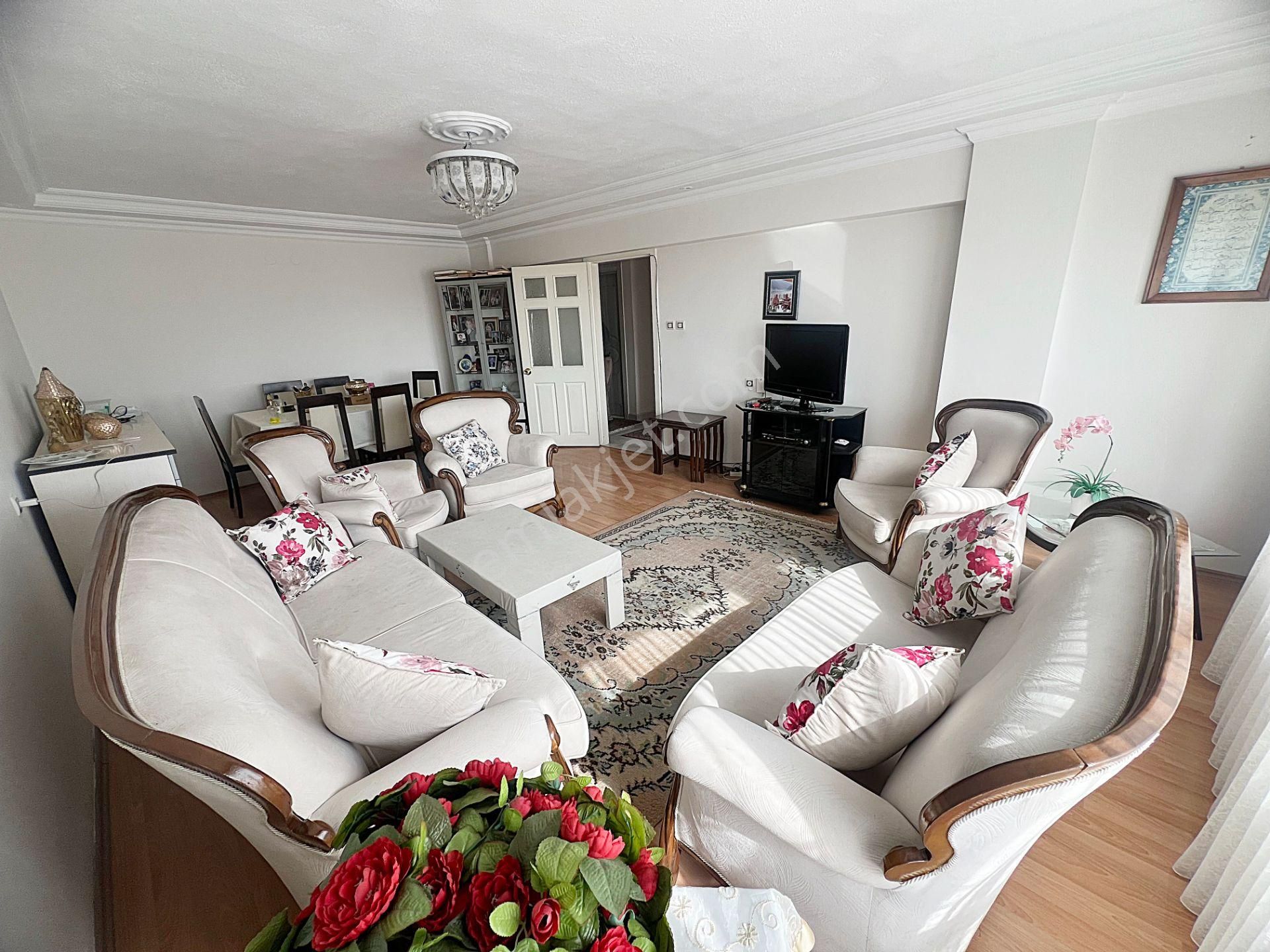 Güventepe Cadde Üzeri Merkezi Konumda Önü Açık 5+1 Dubleks - Görsel 8