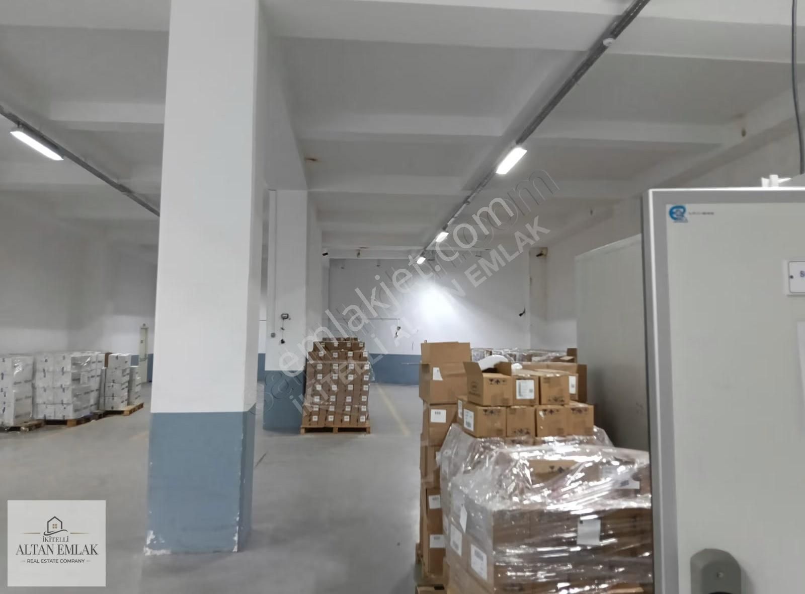 İkitelli Osb İpkas Sanayide 1850 M2 Ful Yapılı Kiralık İşyeri