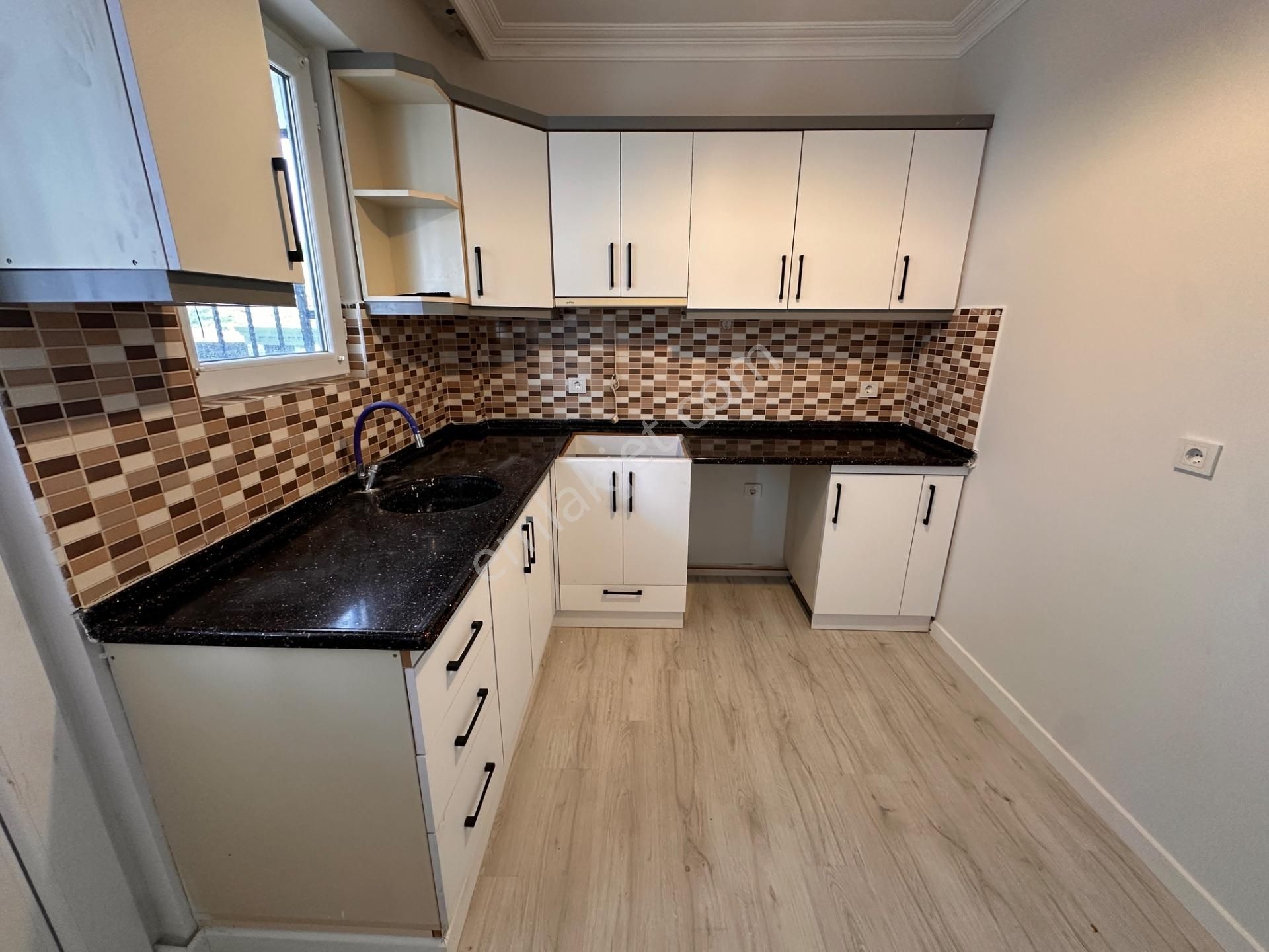 Didim Cem Evi Altında 2+1 Ayrı Mutfak Daire - Görsel 4