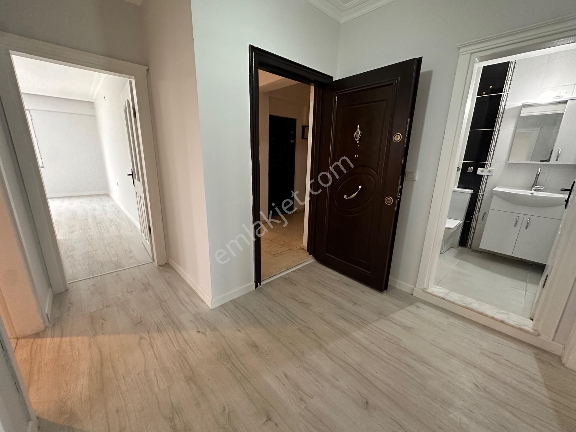 Didim Cem Evi Altında 2+1 Ayrı Mutfak Daire - Görsel 3