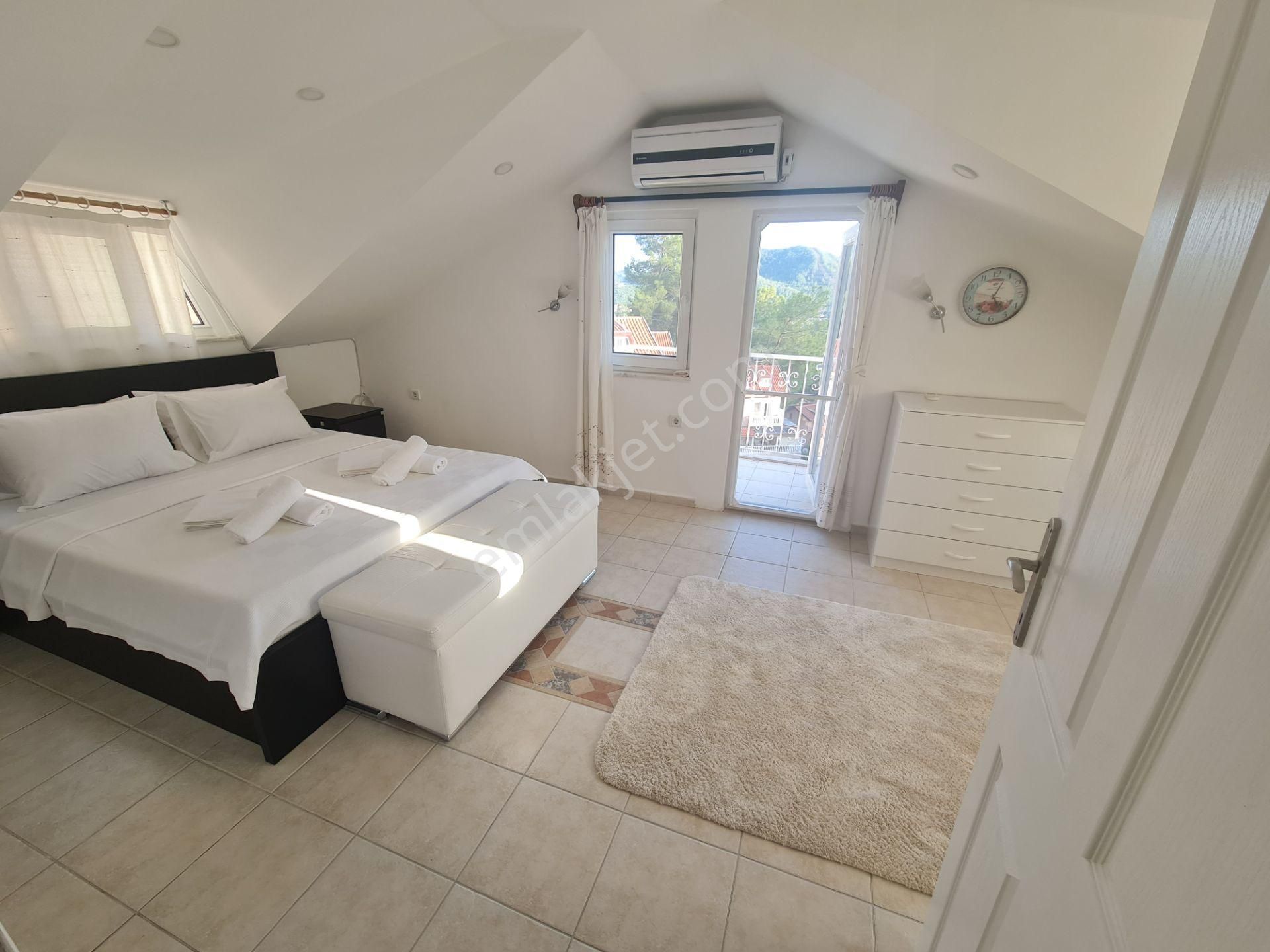 Muhteşem Deniz, Göcek Ve Marina Manzaralı Dubleks Villa % - Görsel 24