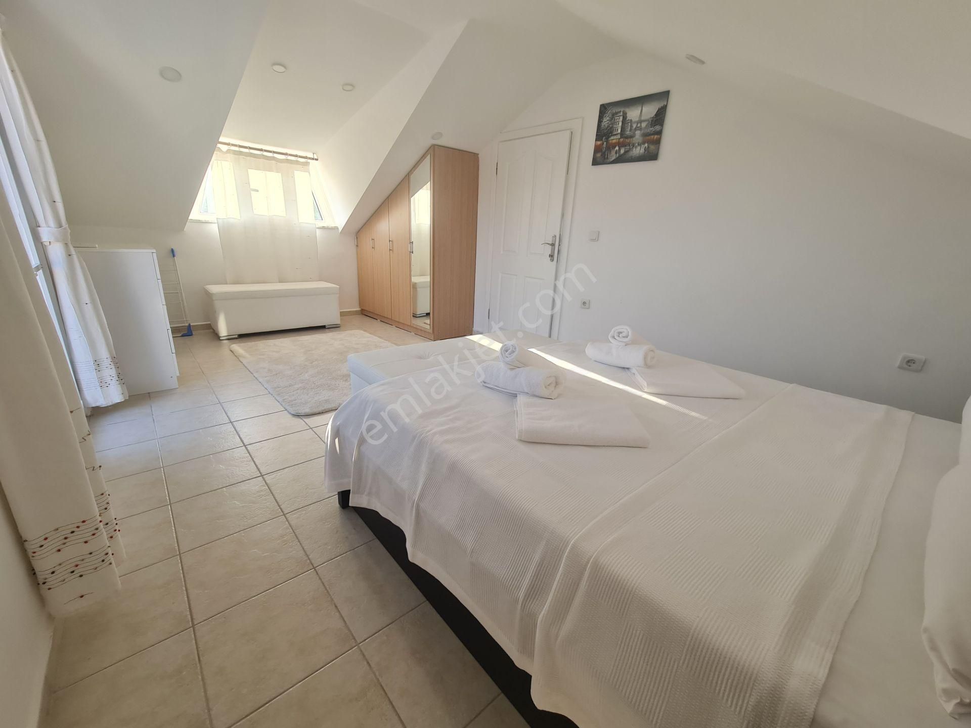 Muhteşem Deniz, Göcek Ve Marina Manzaralı Dubleks Villa % - Görsel 26