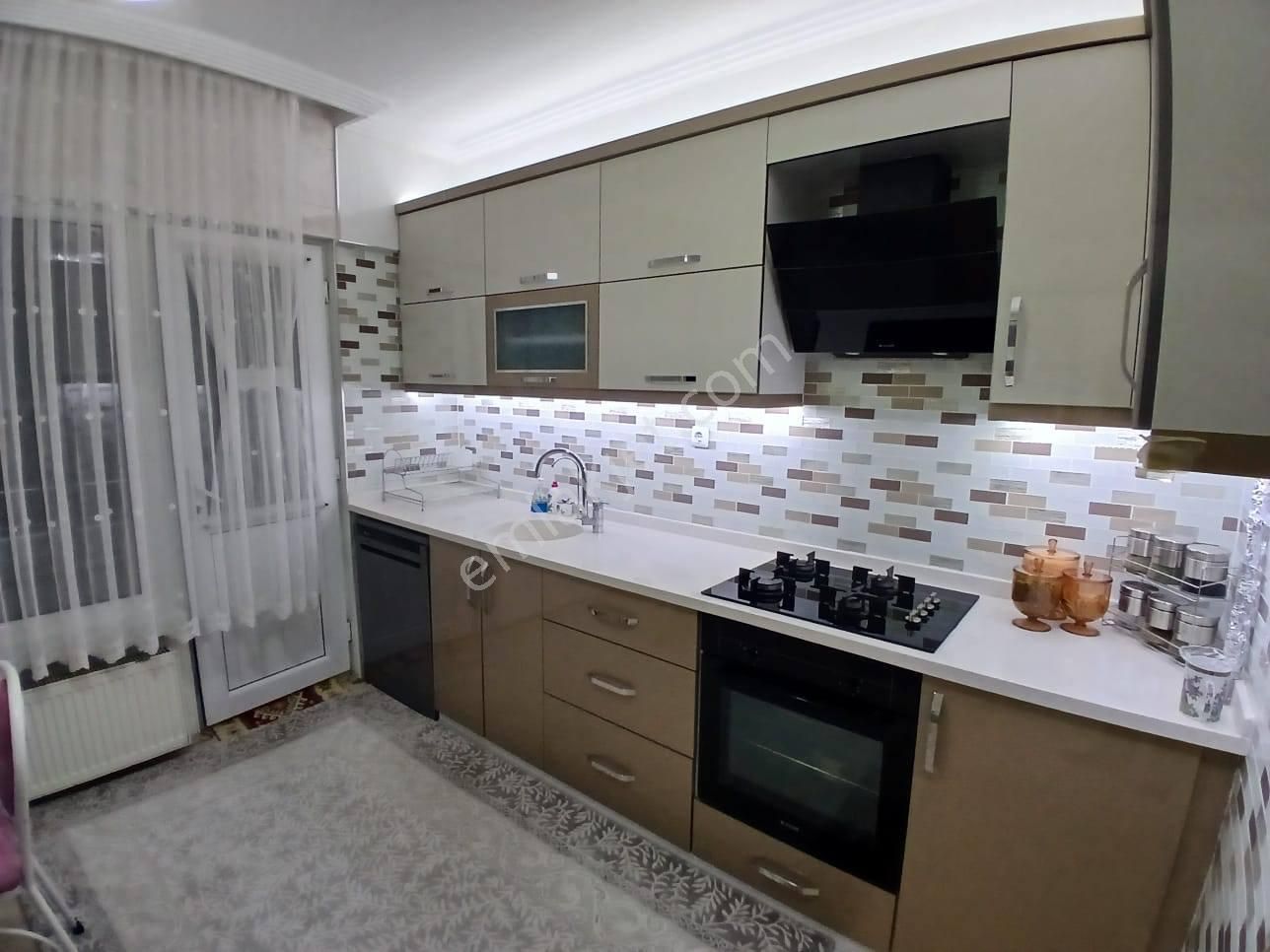 Nasreddin Emlaktan Cumhuriyet Okulu Civarı Satılık Bakımlı Daire - Görsel 14
