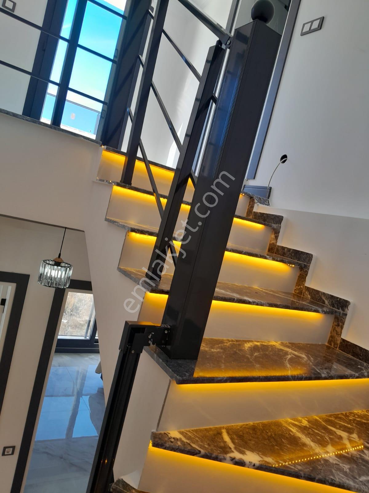Didimde Denize Yakın 4+1 Sıfır Villa - Görsel 29