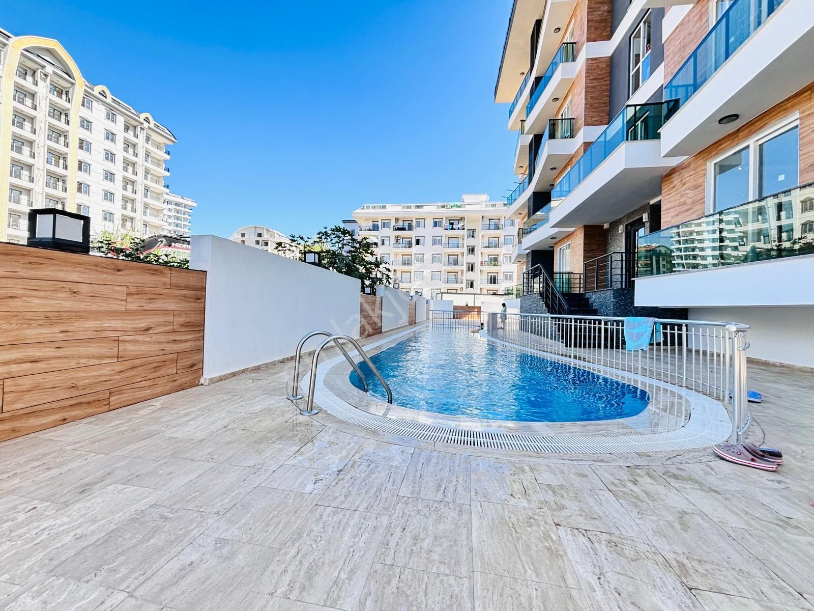 Alanya Mahmutlarda Satılık Yeni 1+1 Daire - Görsel 12
