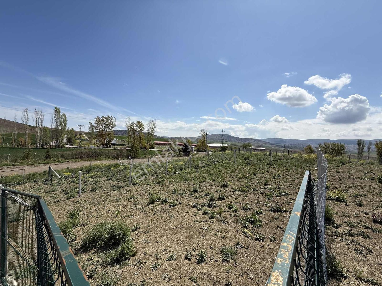 Karacahasan'da En İyi Lokasyonda 250m2 Hobi Bahçesi - Görsel 7