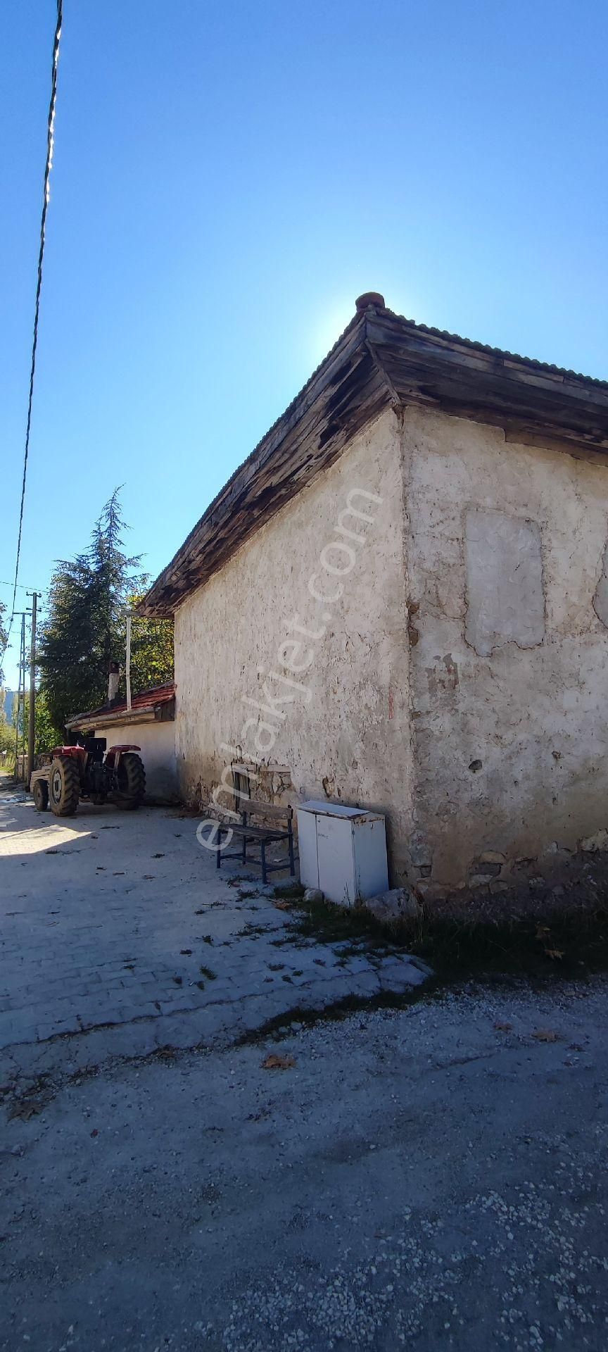 Burdur Ağlasun Hisarköy'de Satılık Bahçeli Ev - Görsel 17