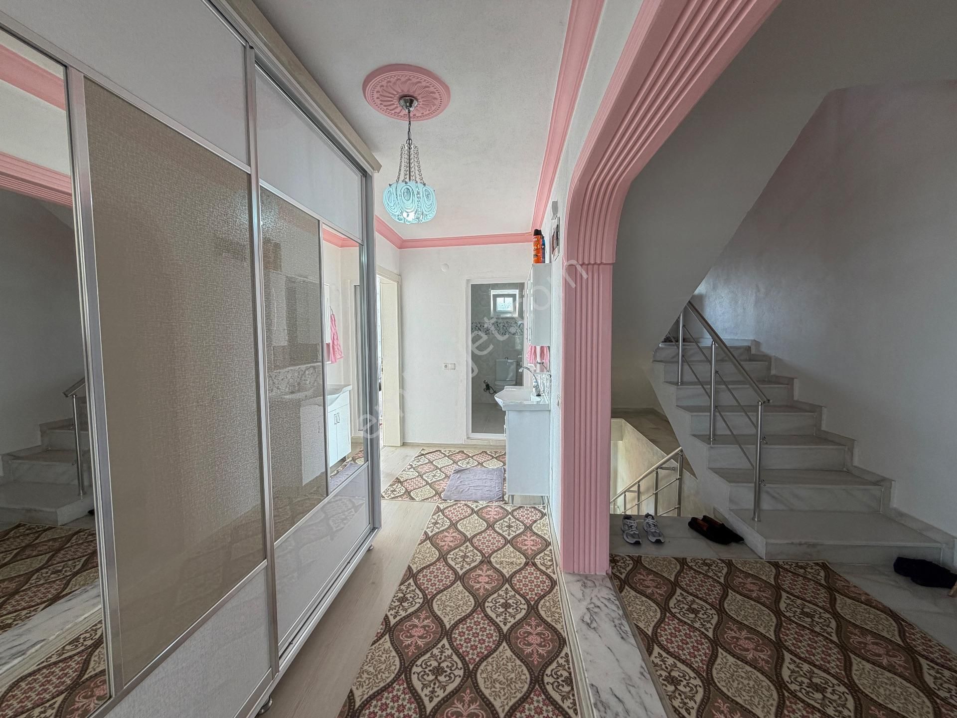 Balıkesir Davutlar'da Doğa Manzaralı Satılık Eşyalı Müstakil Ev - Görsel 17