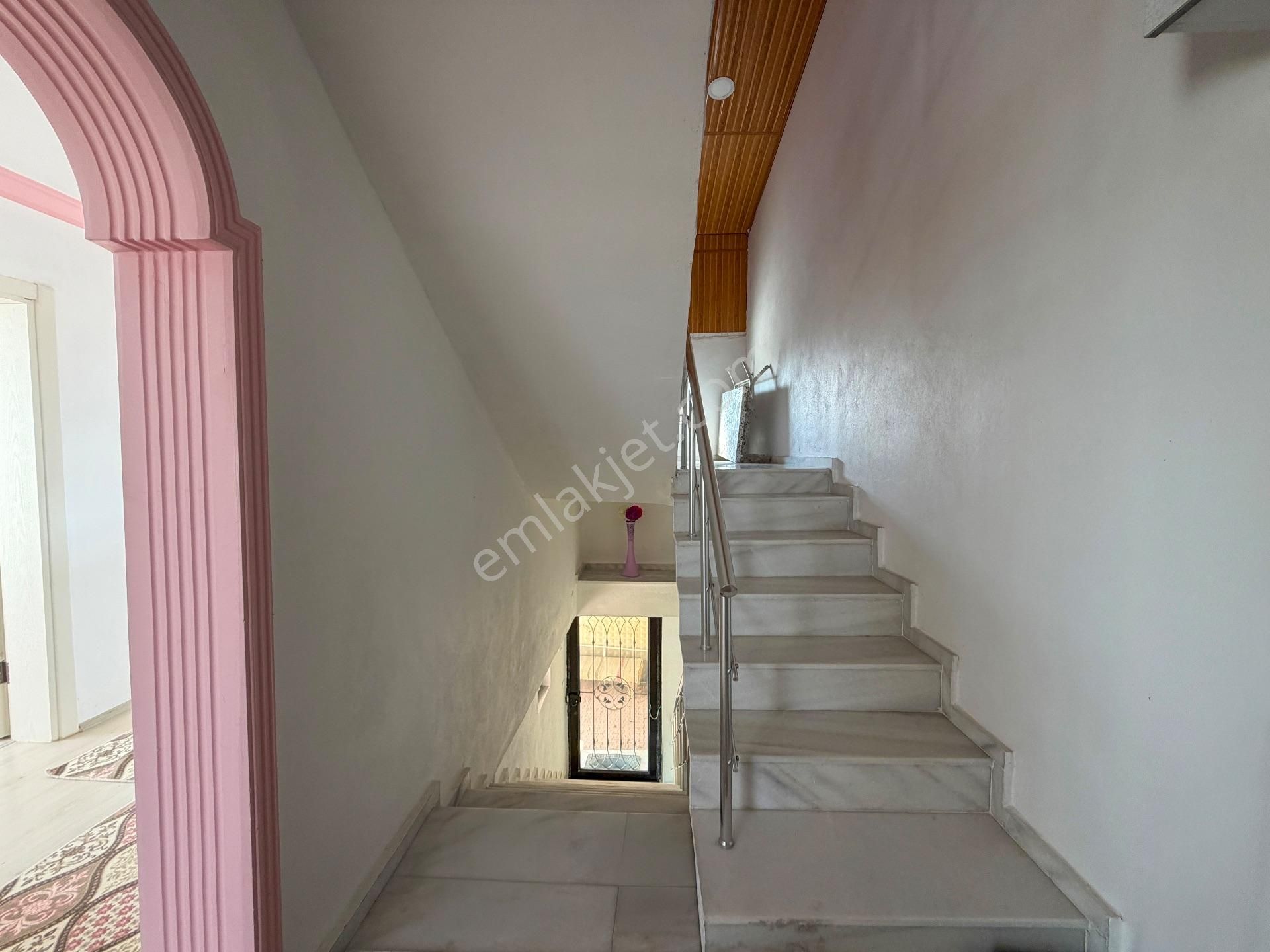 Balıkesir Davutlar'da Doğa Manzaralı Satılık Eşyalı Müstakil Ev - Görsel 22