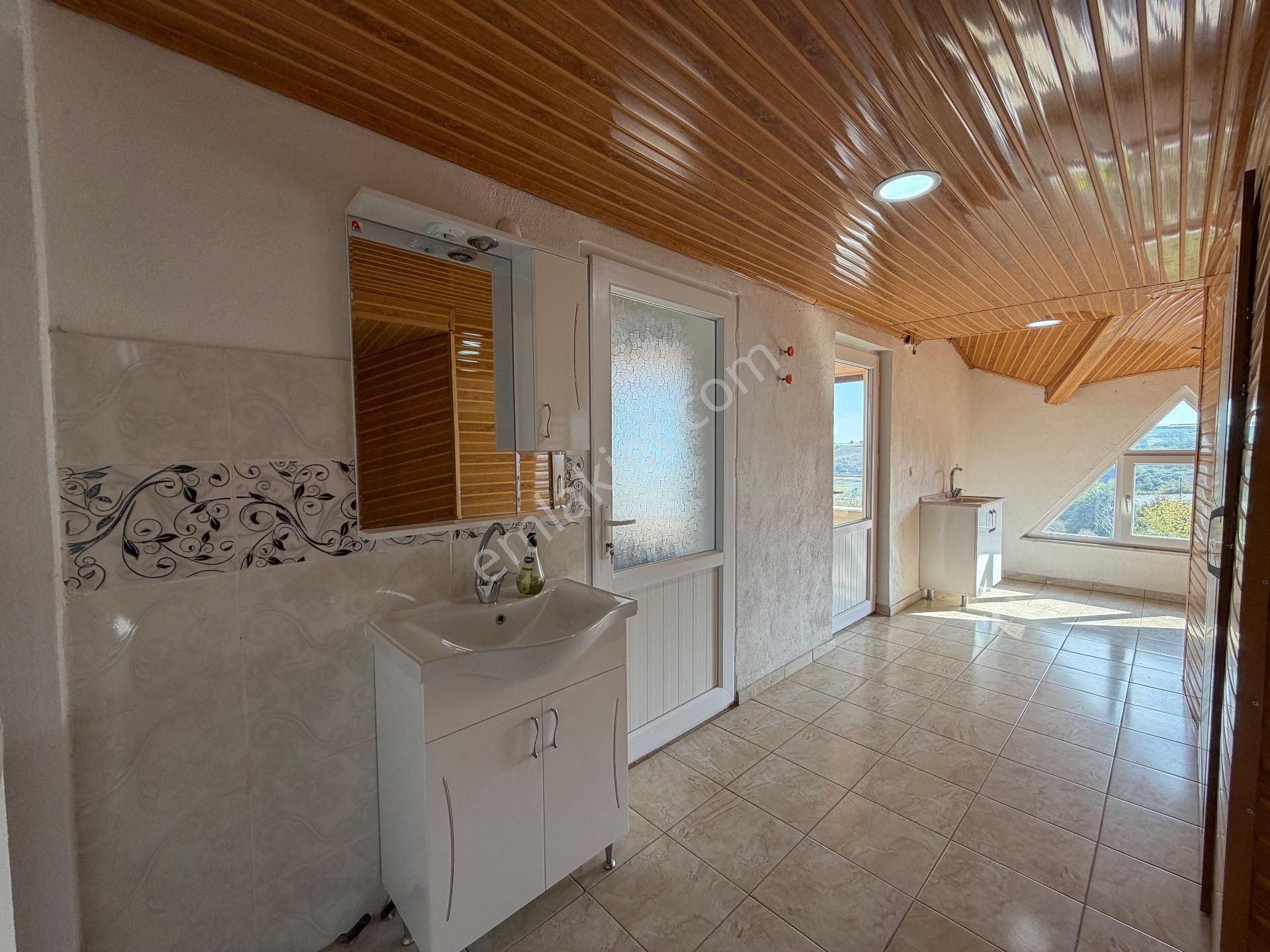 Balıkesir Davutlar'da Doğa Manzaralı Satılık Eşyalı Müstakil Ev - Görsel 23