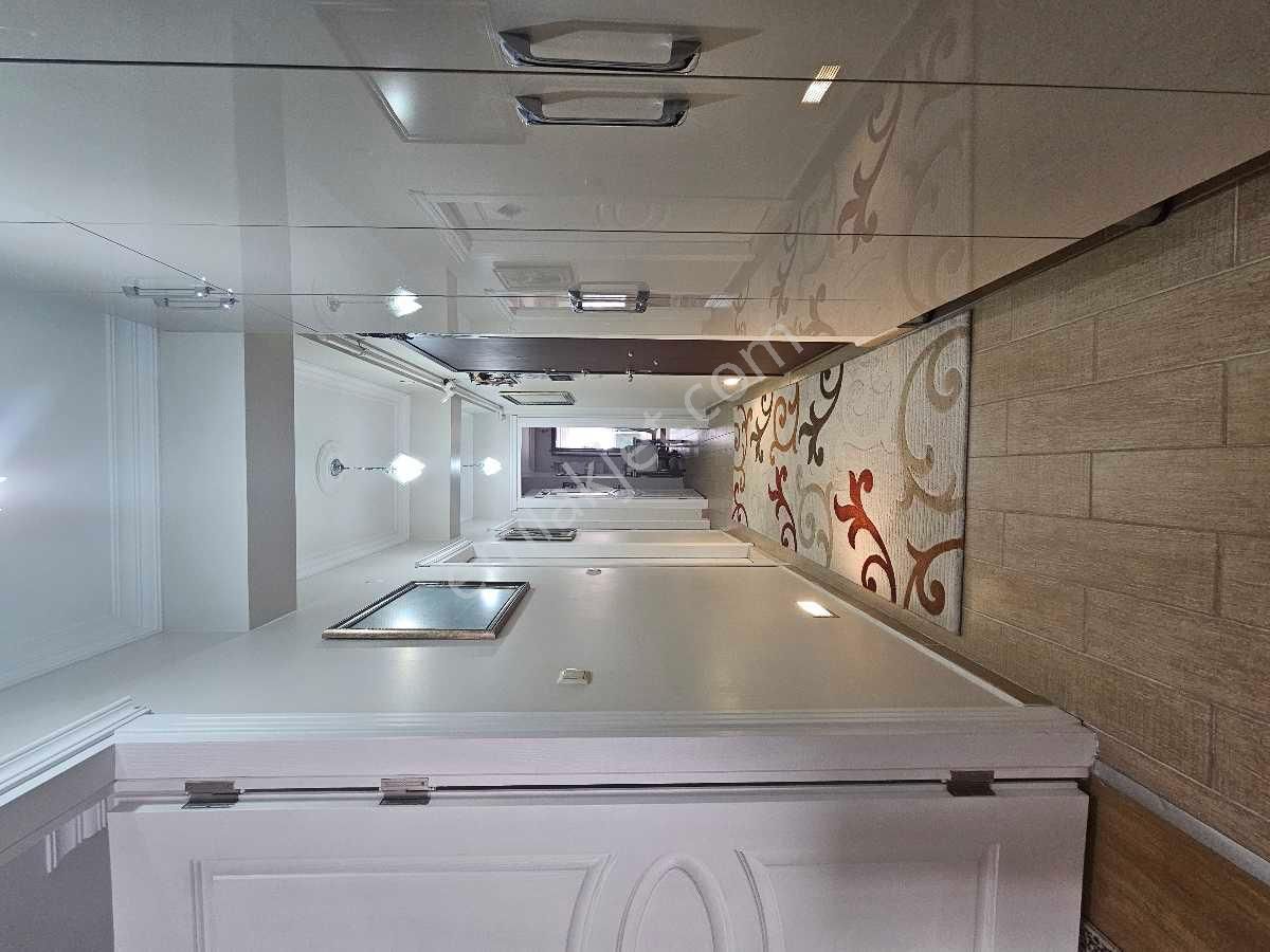 Bahariye Mahallesinde Satılık 2+1 Genç Bina - Görsel 8