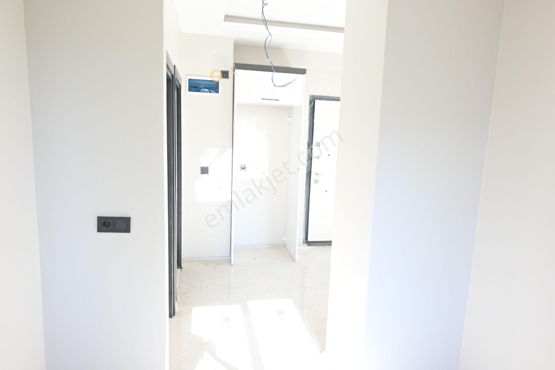 Mersin Üniversite Caddesi Baymar Market Civarı 2+1 Sıfır Satılık - Görsel 24