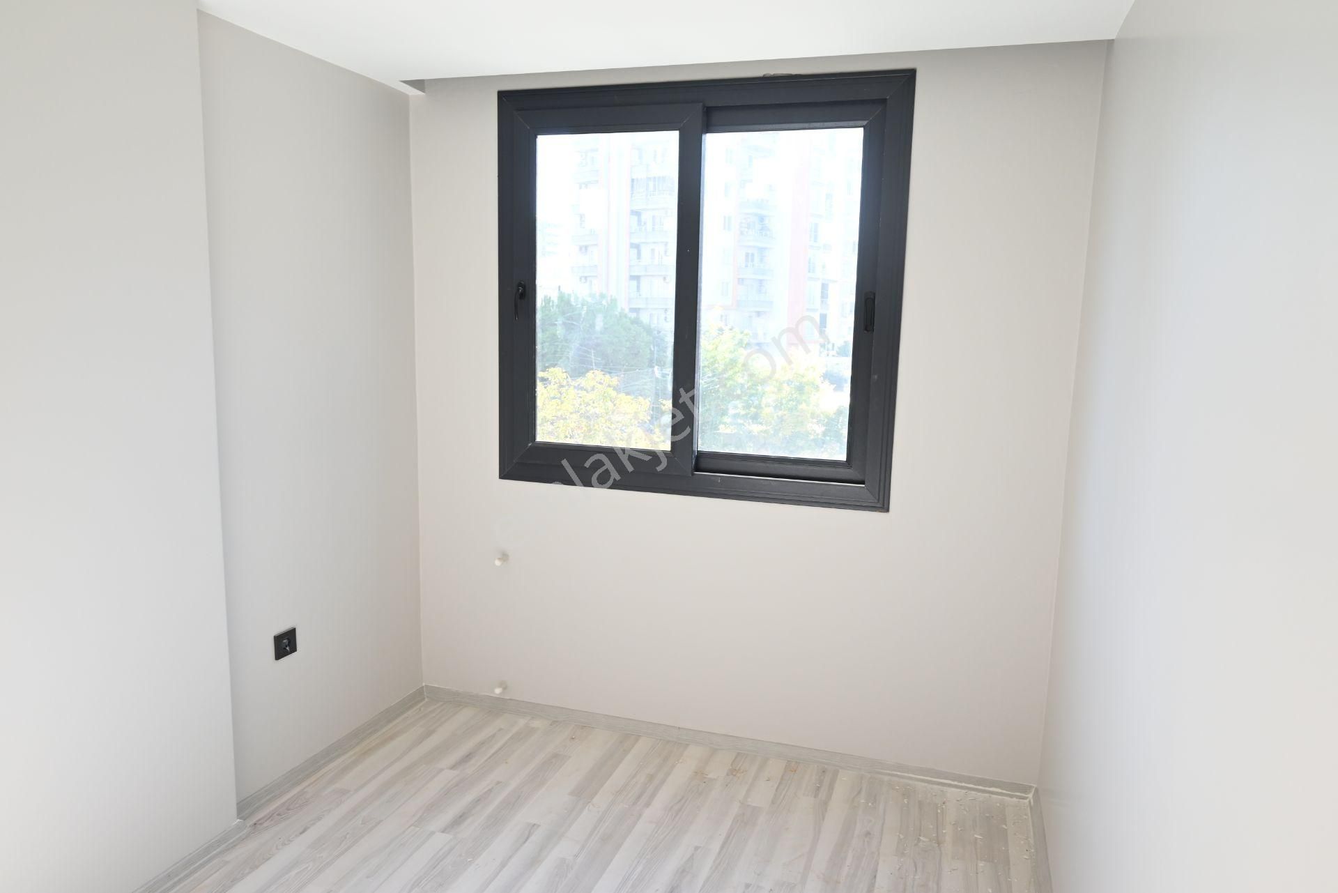 Mersin Üniversite Caddesi Baymar Market Civarı 2+1 Sıfır Satılık - Görsel 17
