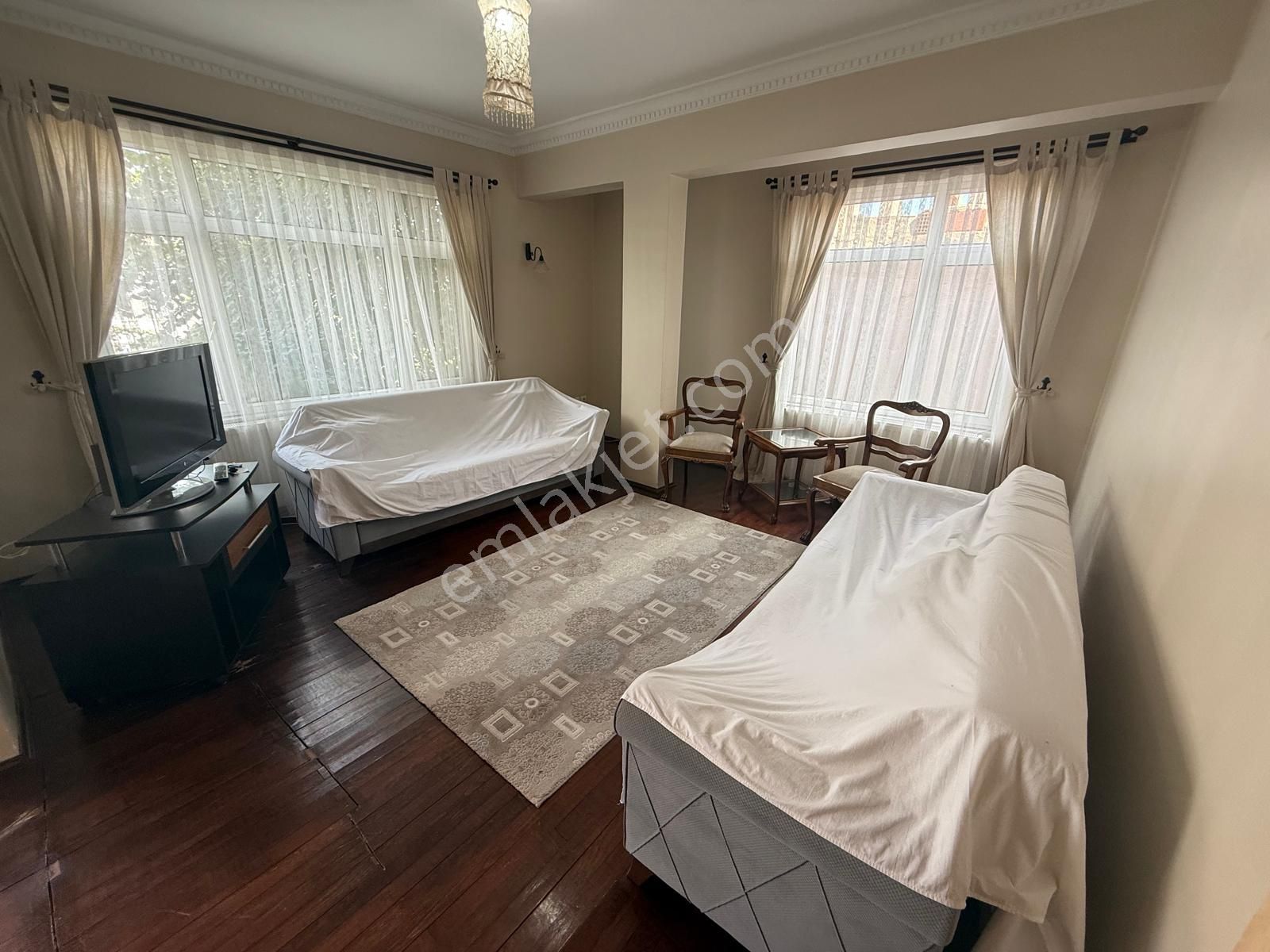 Delux'den Sahile Yürüme Mesafesinde Geniş Satılık 3+1 Daire - Görsel 3