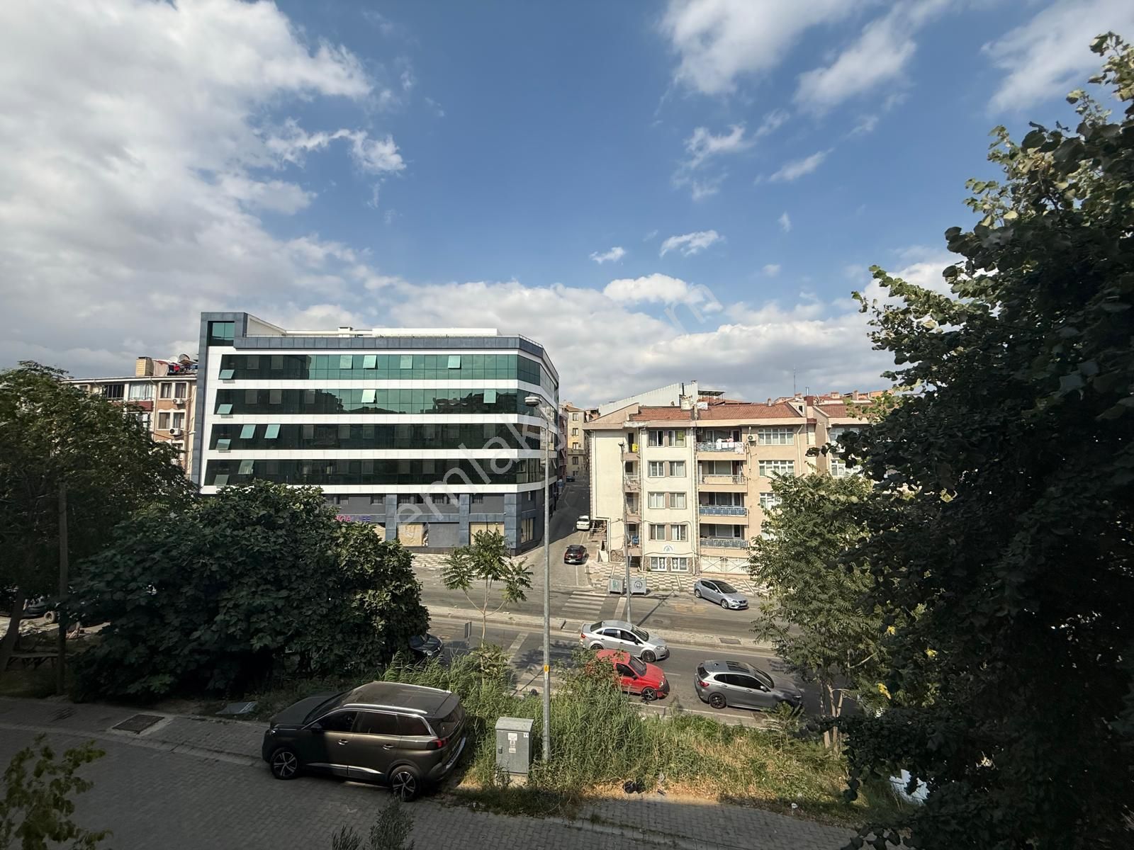 Delux'den Sahile Yürüme Mesafesinde Geniş Satılık 3+1 Daire - Görsel 7