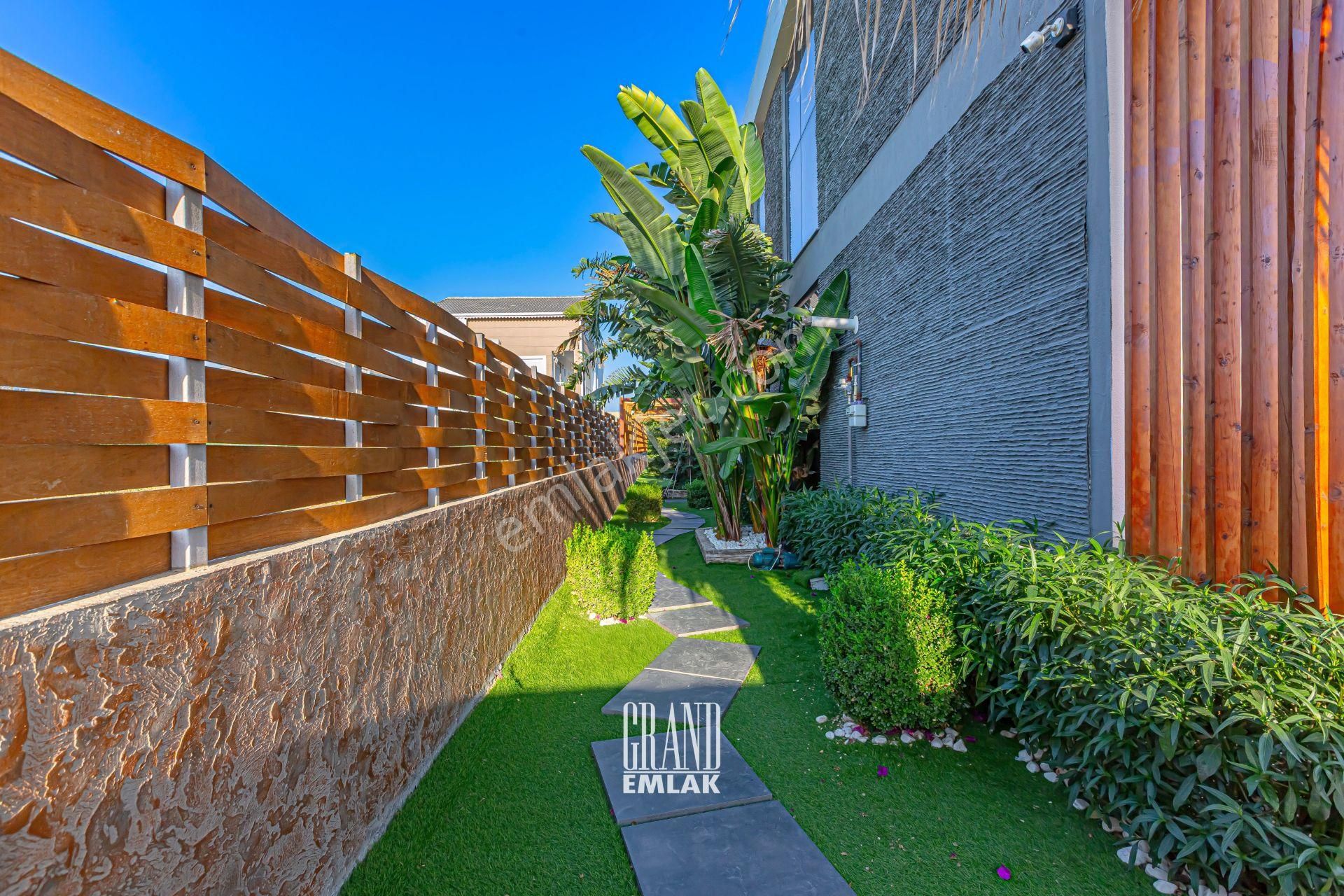 Kadriye'de Modern Müstakil 2 Havuzlu Satılık 3+1 Villa - Görsel 34