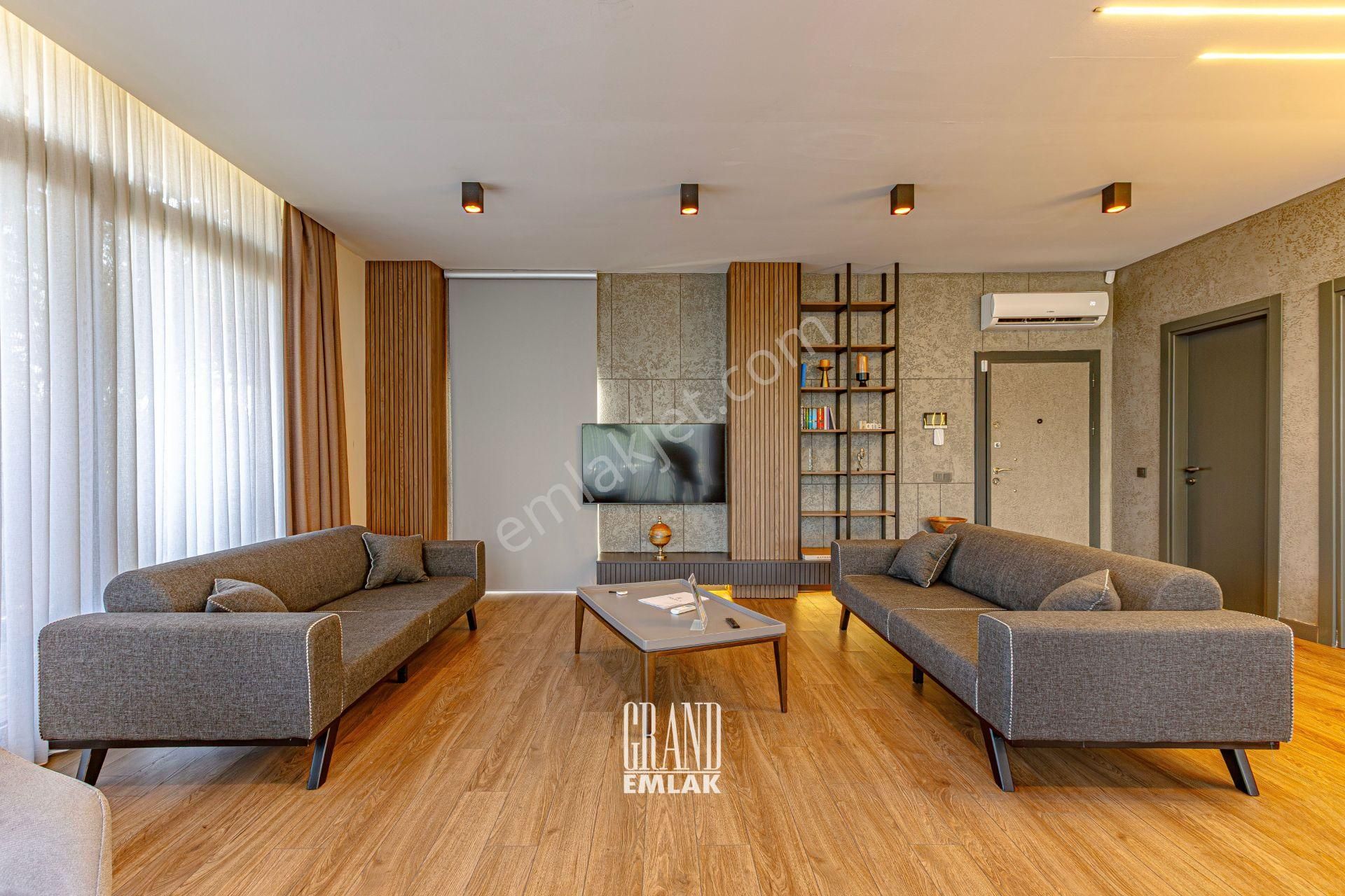 Kadriye'de Modern Müstakil 2 Havuzlu Satılık 3+1 Villa - Görsel 24