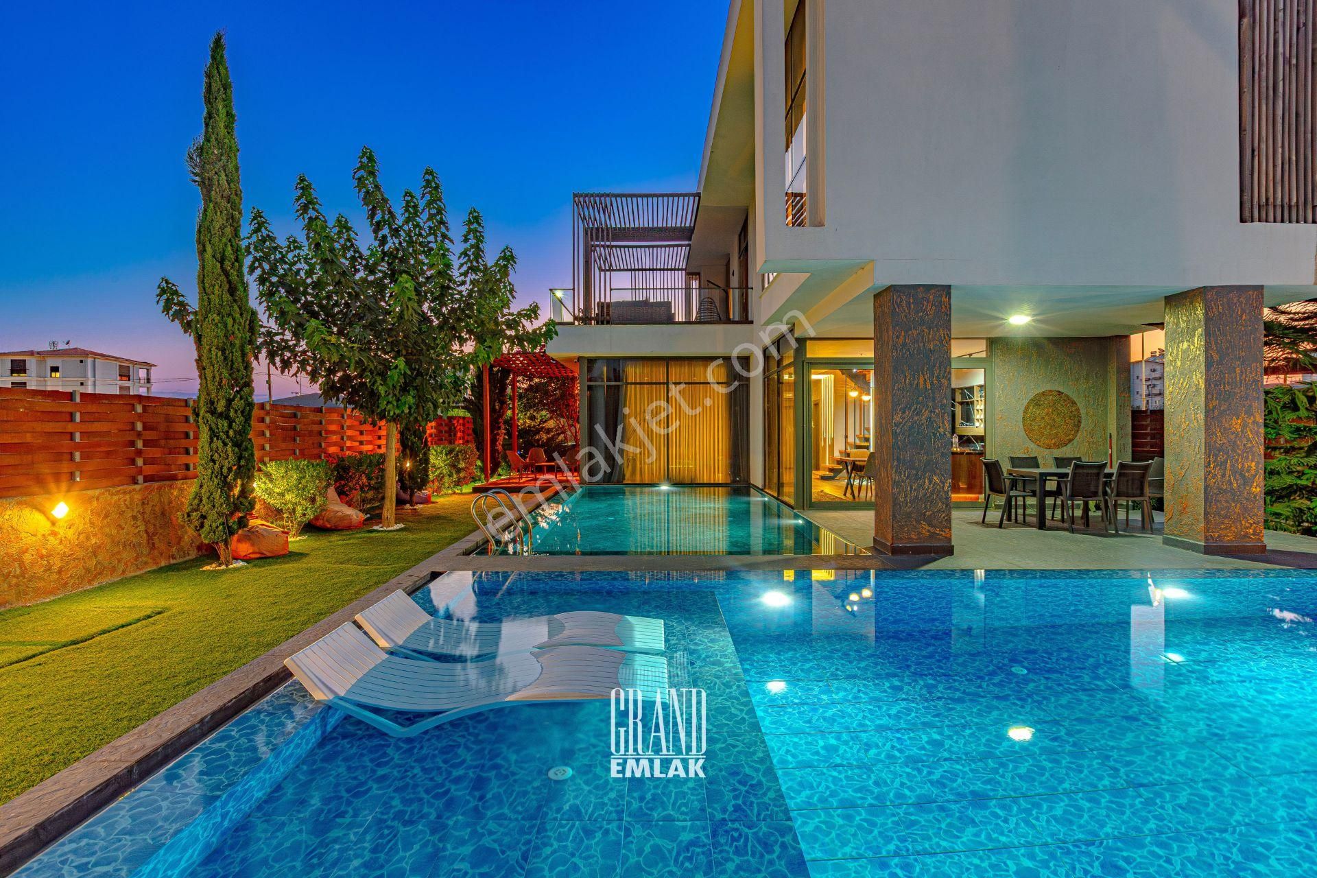 Kadriye'de Modern Müstakil 2 Havuzlu Satılık 3+1 Villa - Görsel 31