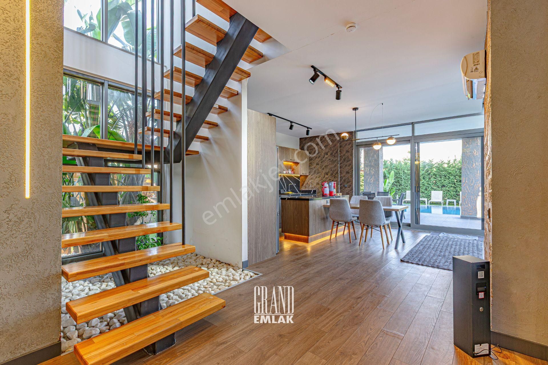 Kadriye'de Modern Müstakil 2 Havuzlu Satılık 3+1 Villa - Görsel 12