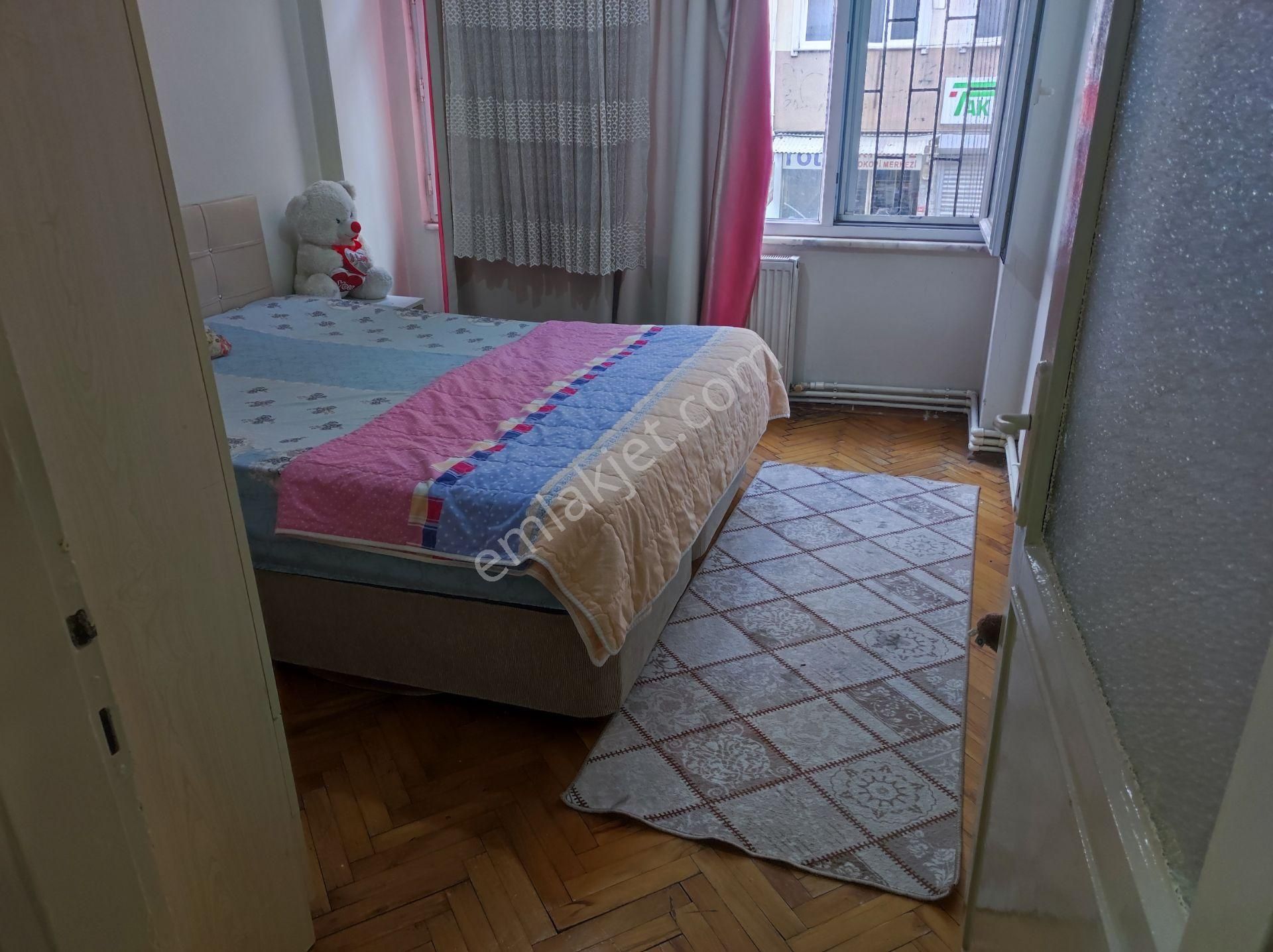 Hastanelere Yakın 3 Oda 1 Salon Kombili Kiracılı Krediye Uygun Daire - Görsel 14