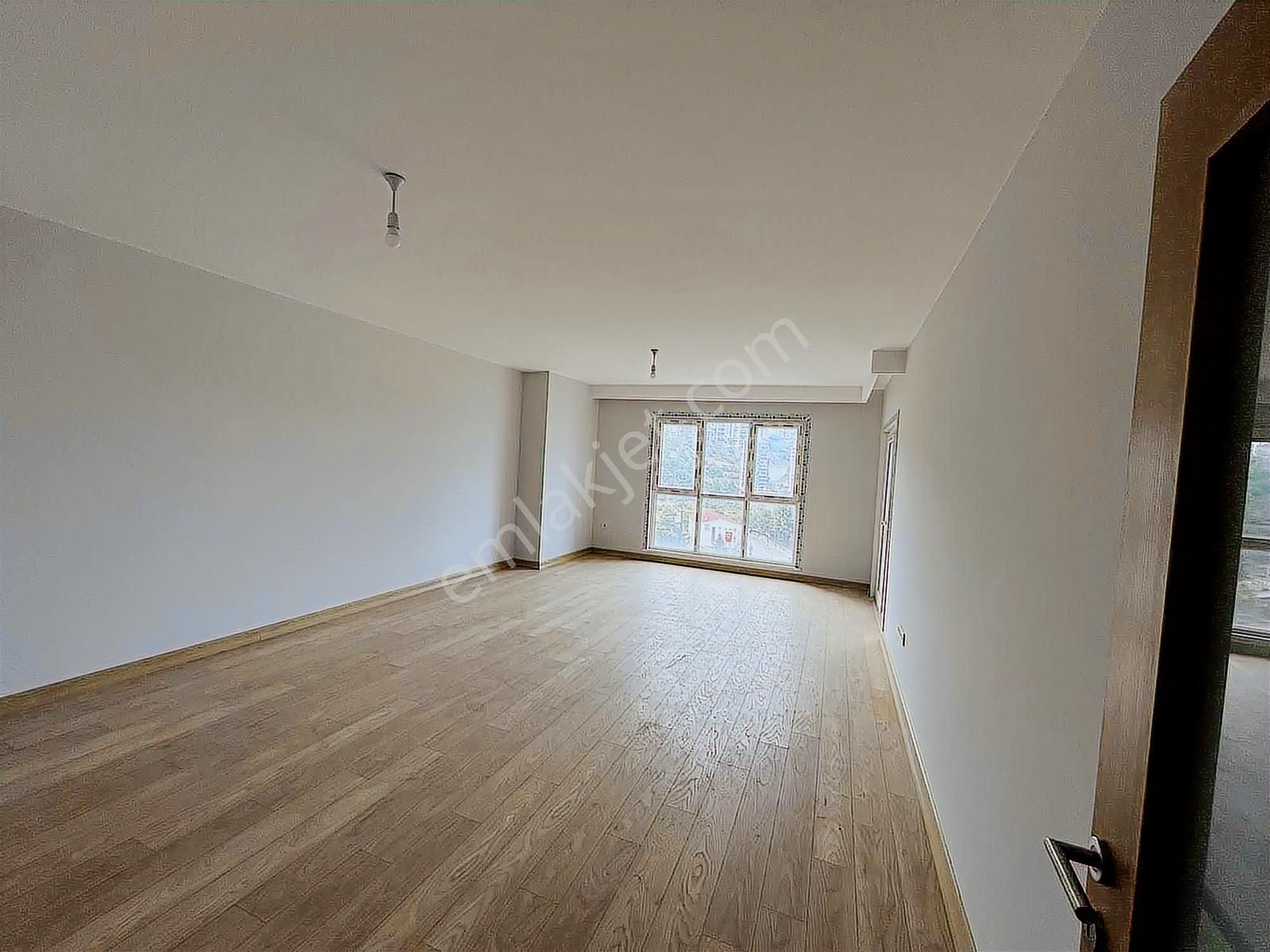 Kaşüştü Merkezde Kiralık Sıfır Lüx Daire - Görsel 3