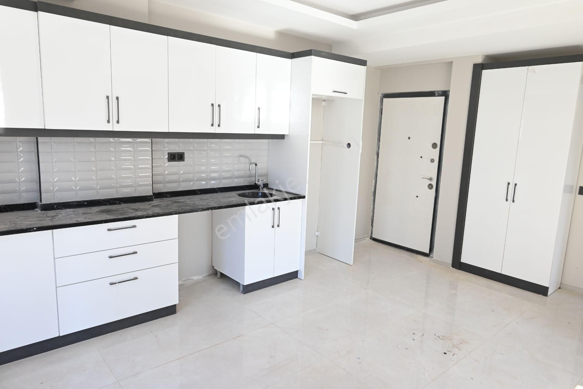 Mersin Üniversite Caddesine Çok Yakın Konumda 2+1 Sıfır Satılık - Görsel 7