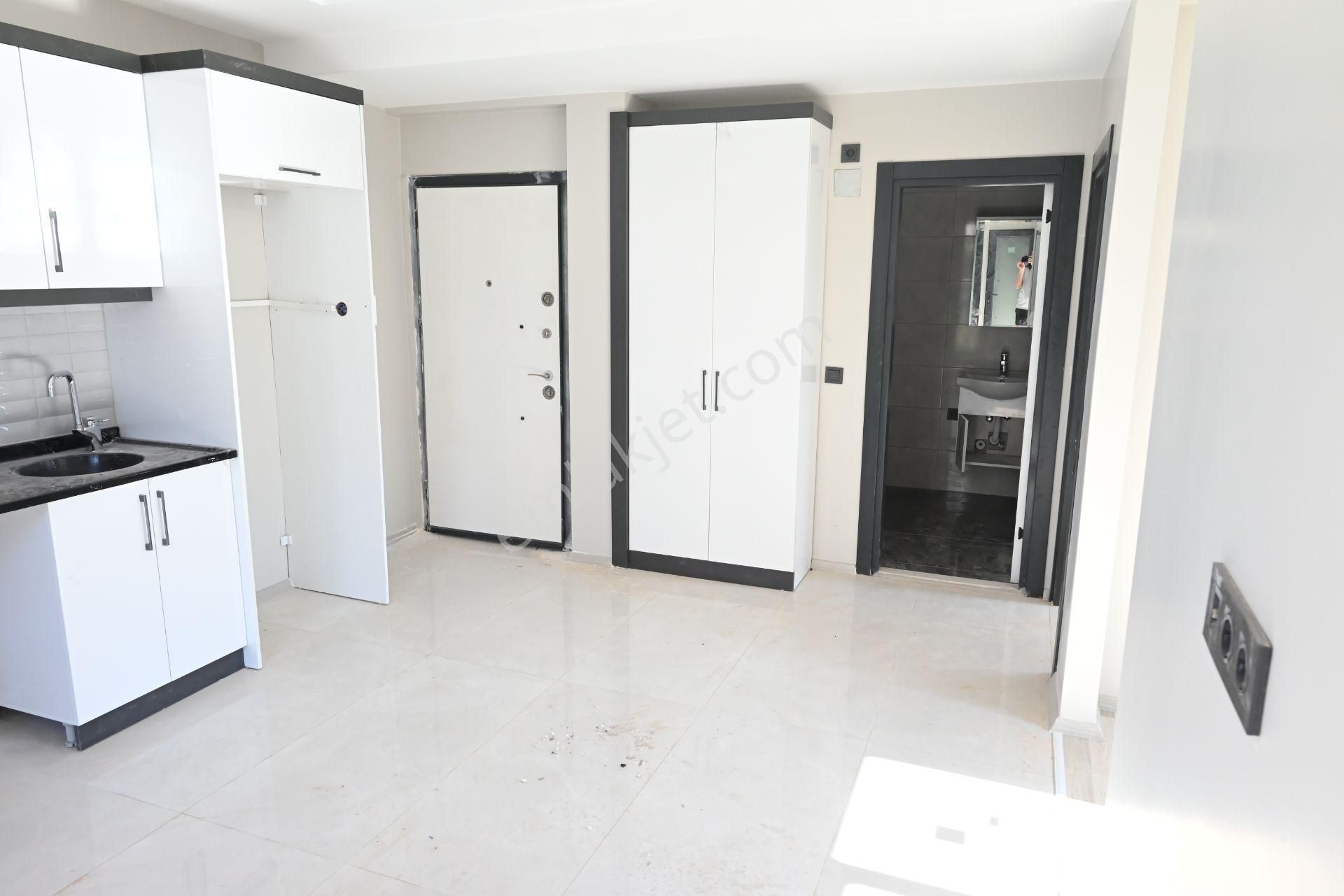 Mersin Üniversite Caddesine Çok Yakın Konumda 2+1 Sıfır Satılık - Görsel 9