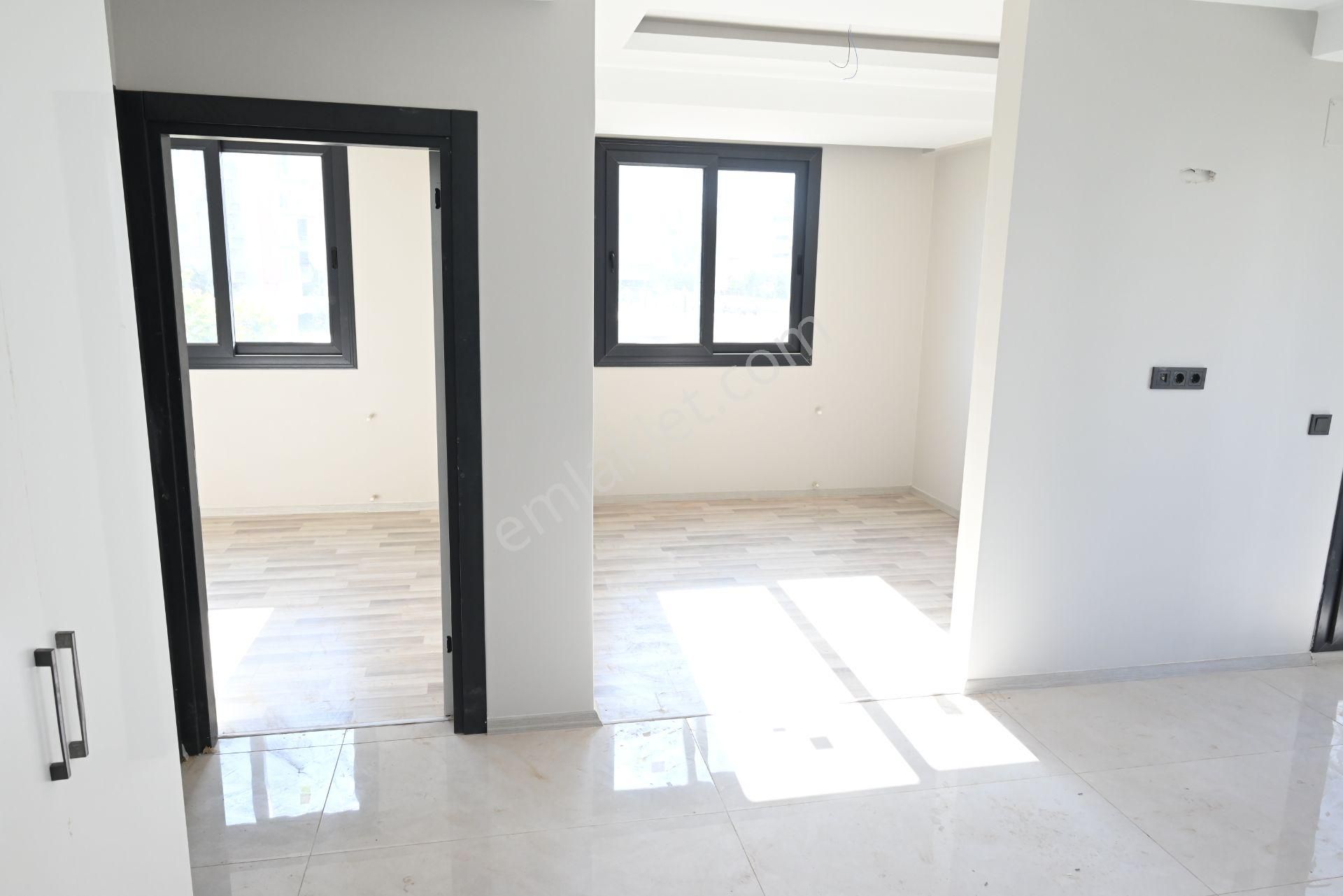 Mersin Üniversite Caddesine Çok Yakın Konumda 2+1 Sıfır Satılık - Görsel 15