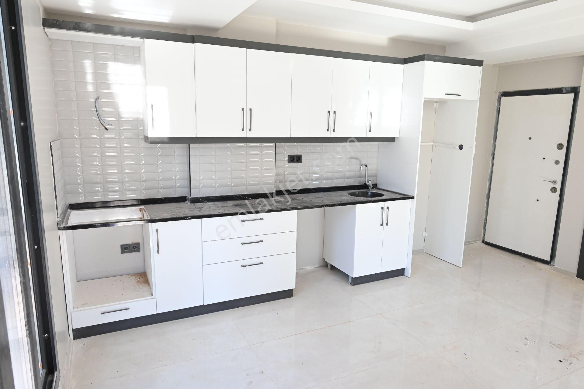 Mersin Üniversite Caddesine Çok Yakın Konumda 2+1 Sıfır Satılık - Görsel 6