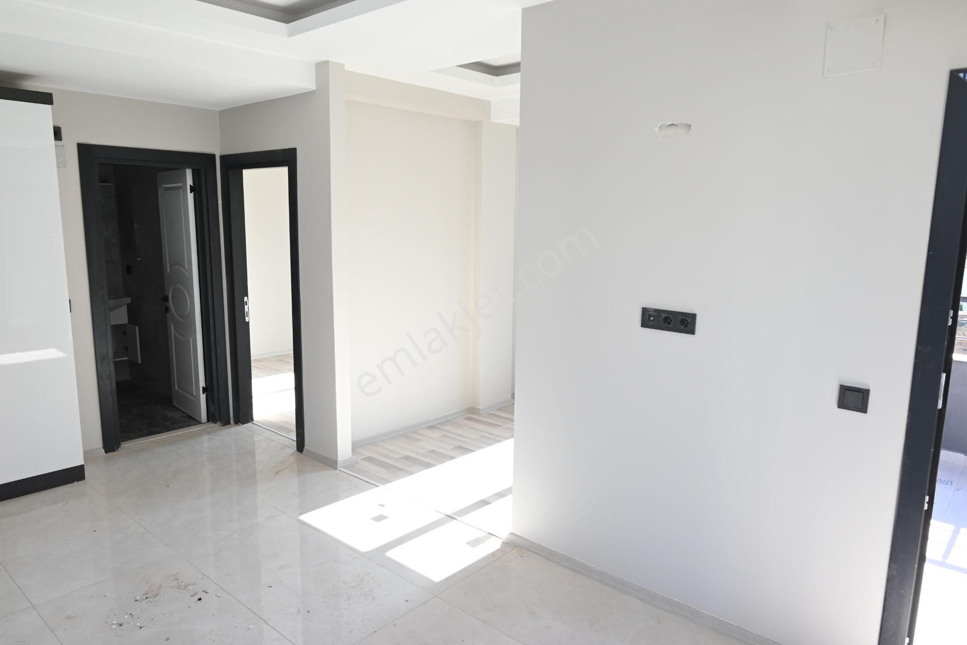 Mersin Üniversite Caddesine Çok Yakın Konumda 2+1 Sıfır Satılık - Görsel 13