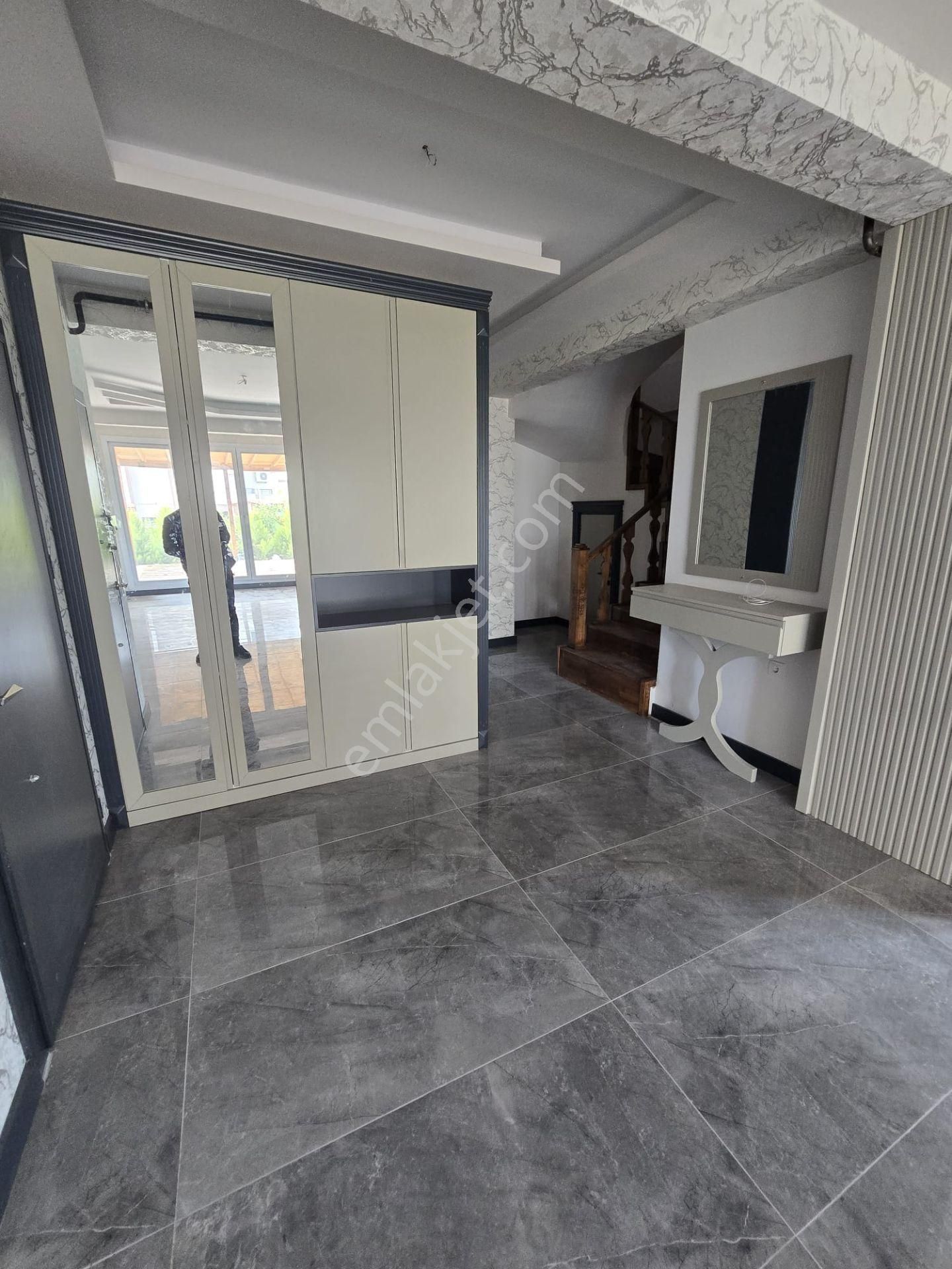 Mükkemmel Bir Fiyat İle Kuyulukta 5+1 Dublex Dairemiz Sizlerle - Görsel 5